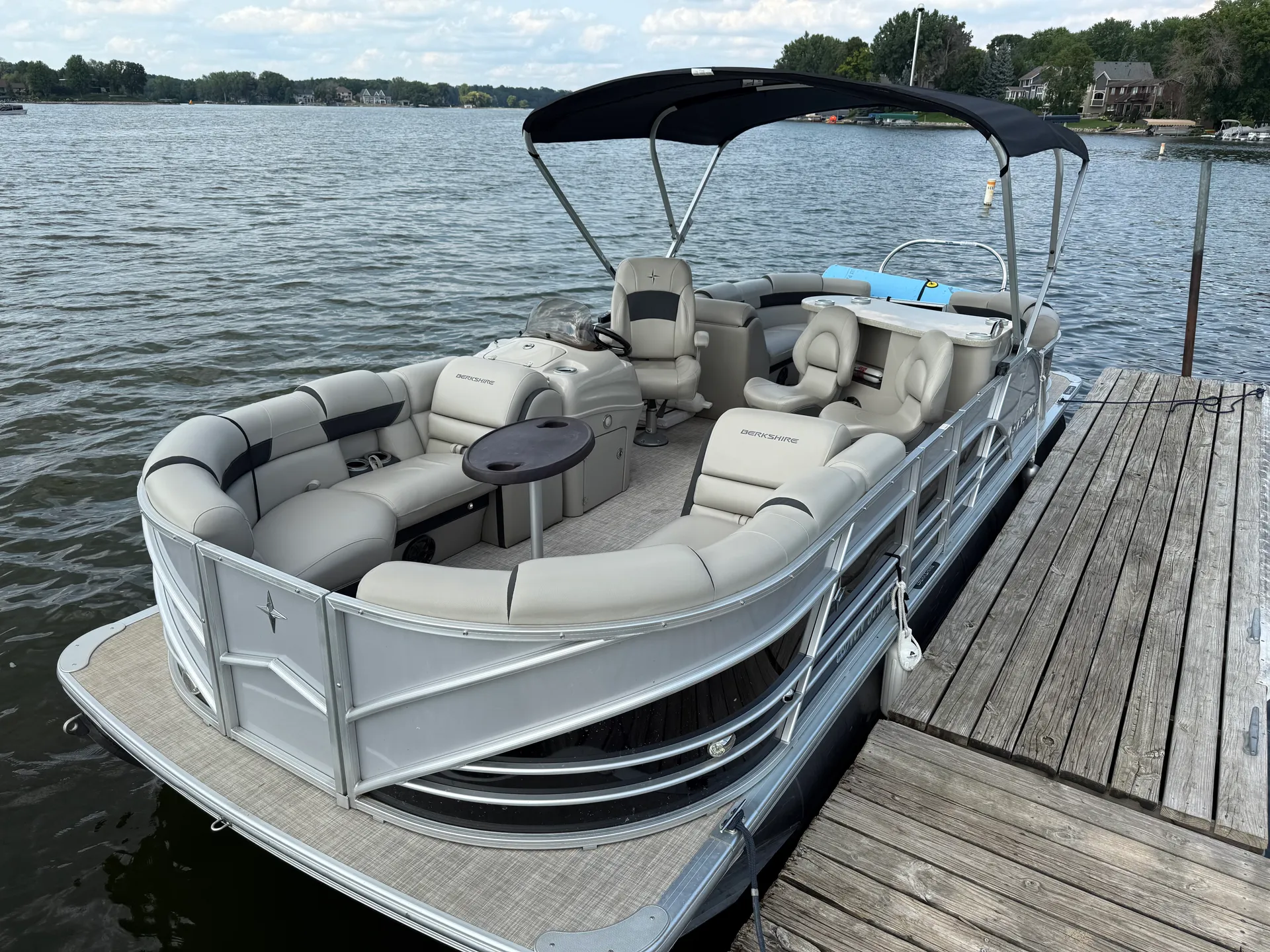 Berkshire Pontoons 23E STS in Prior Lake, MN — photo 2