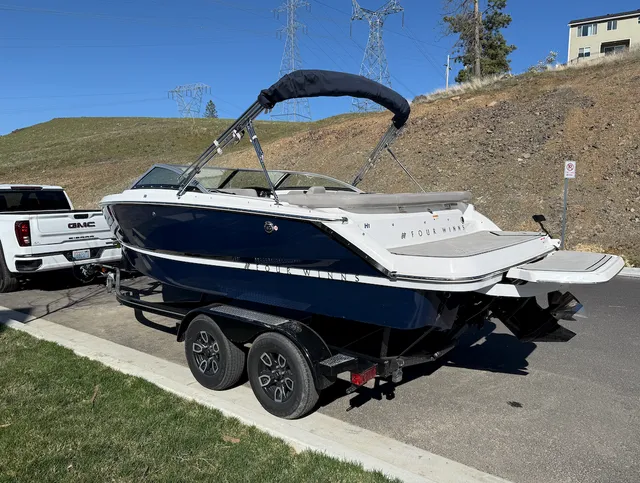 Rent a FOUR WINNS bow rider in Post Falls, ID near me