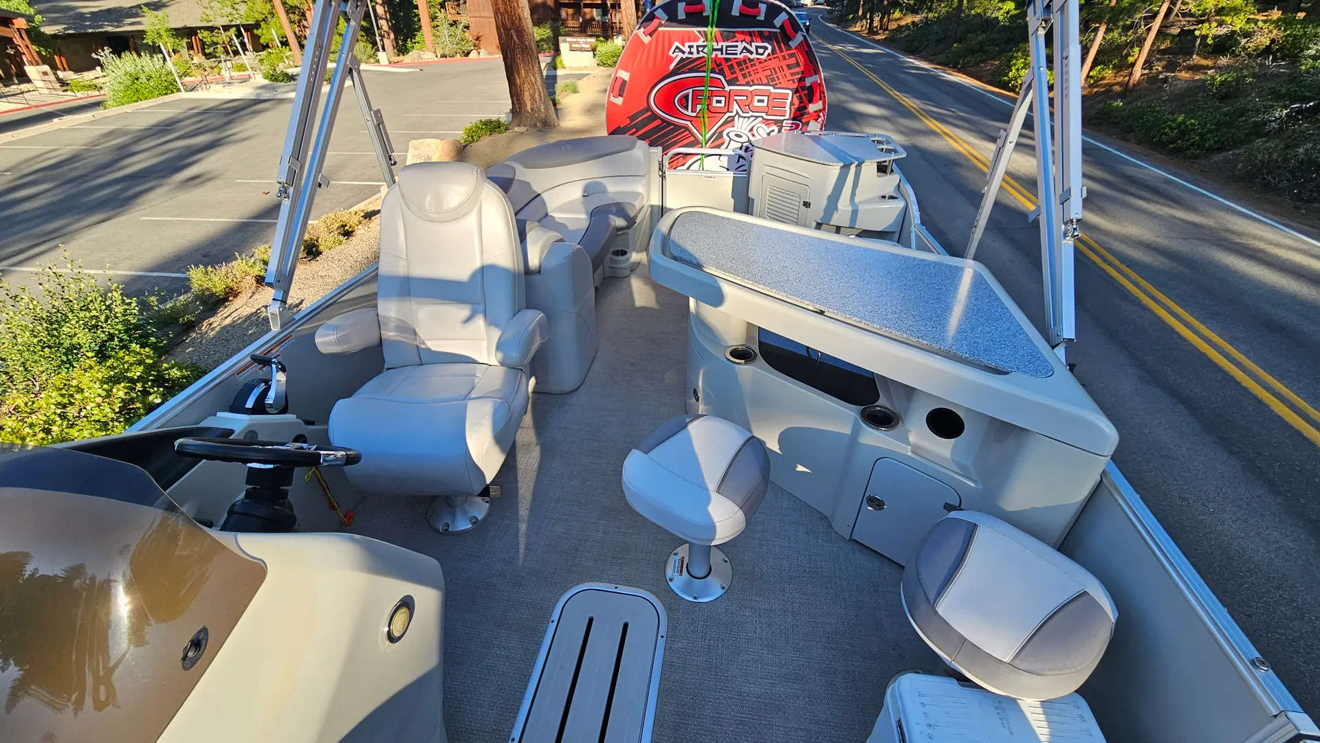 AVALON PONTOONS 25' CATALINA ENTERTAINER in Incline Village, NV — photo 5