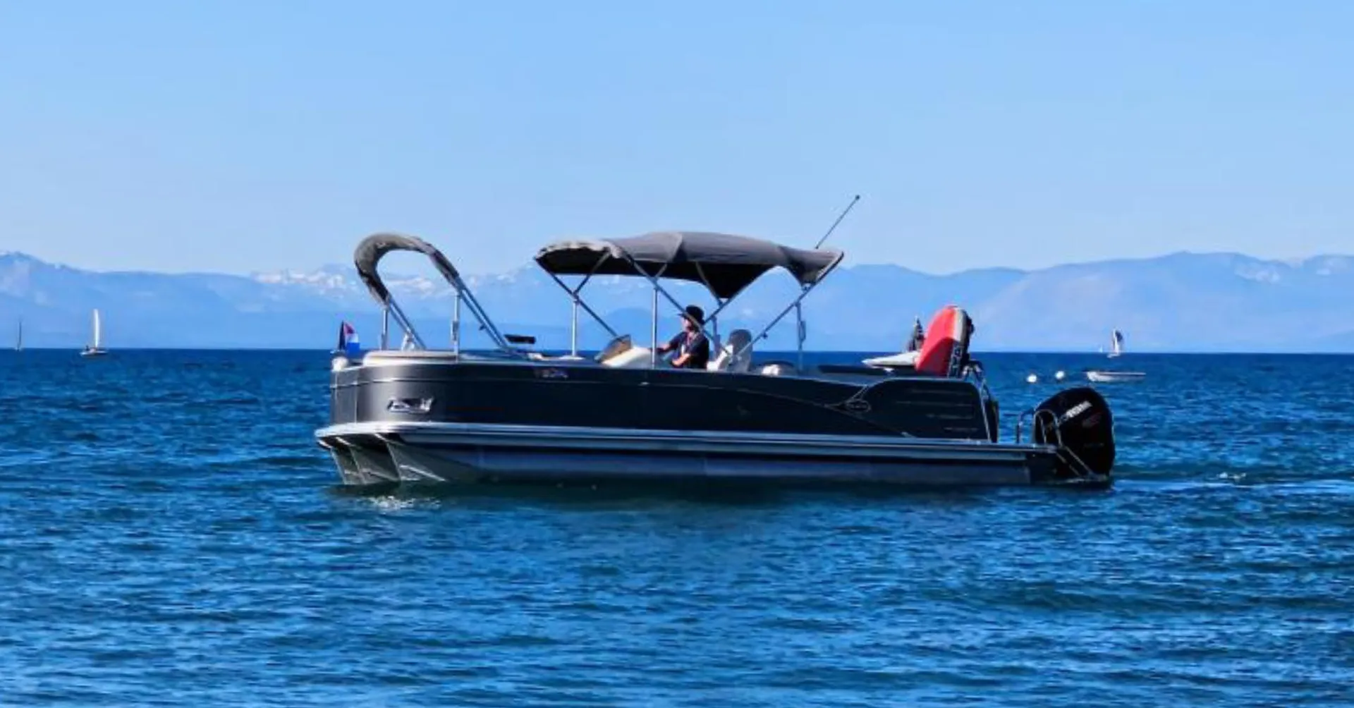 AVALON PONTOONS 25' CATALINA ENTERTAINER in Incline Village, NV — photo 2
