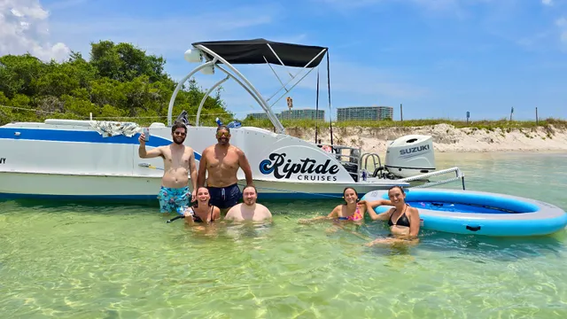 Rent a Caravelle Powerboats deck boat in Orange Beach, AL near me