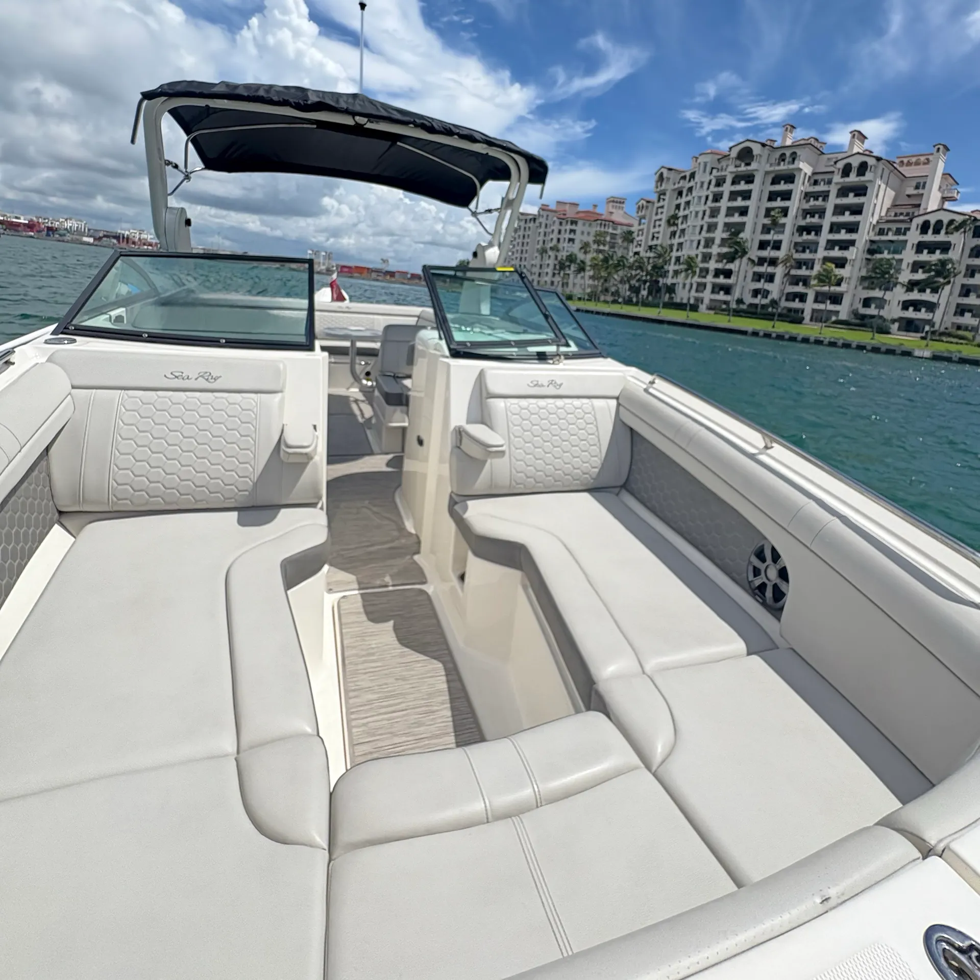 LUXURY MIAMI BOAT EXPERIENCE 🌴 -
🎉FREE HOUR ❗️NO HIDDEN FEES ❗️