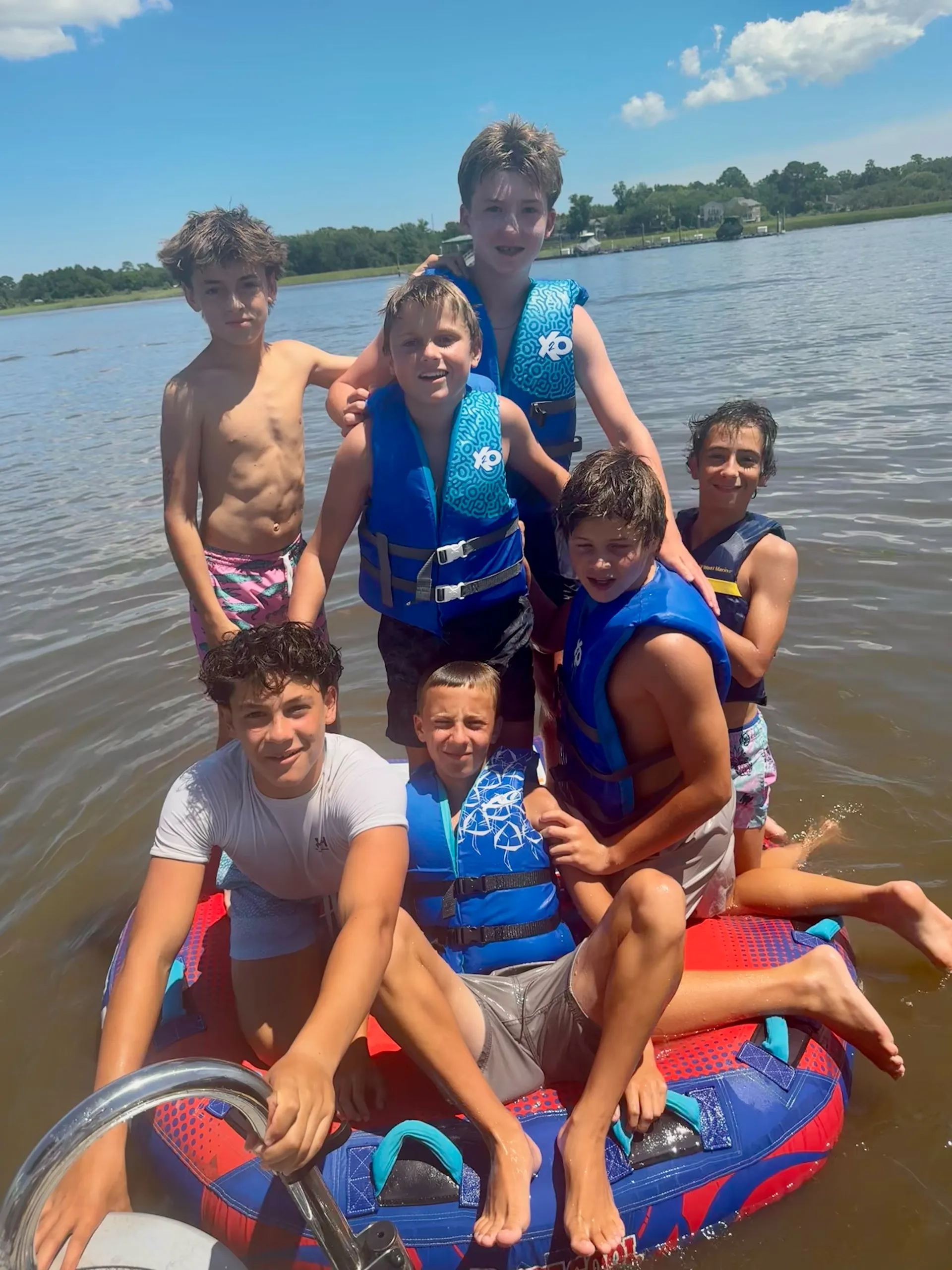 Brand New Beautiful Tritoon, for Partying, Tubing, fishing or relaxing