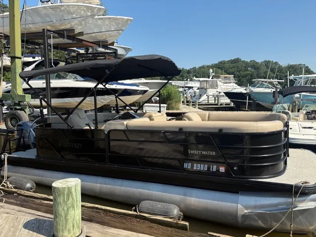Rent a GODFREY MARINE pontoon in Severna Park, MD near me