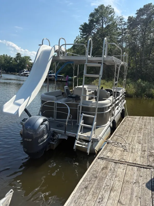 Rent a GODFREY MARINE pontoon in Severna Park, MD near me