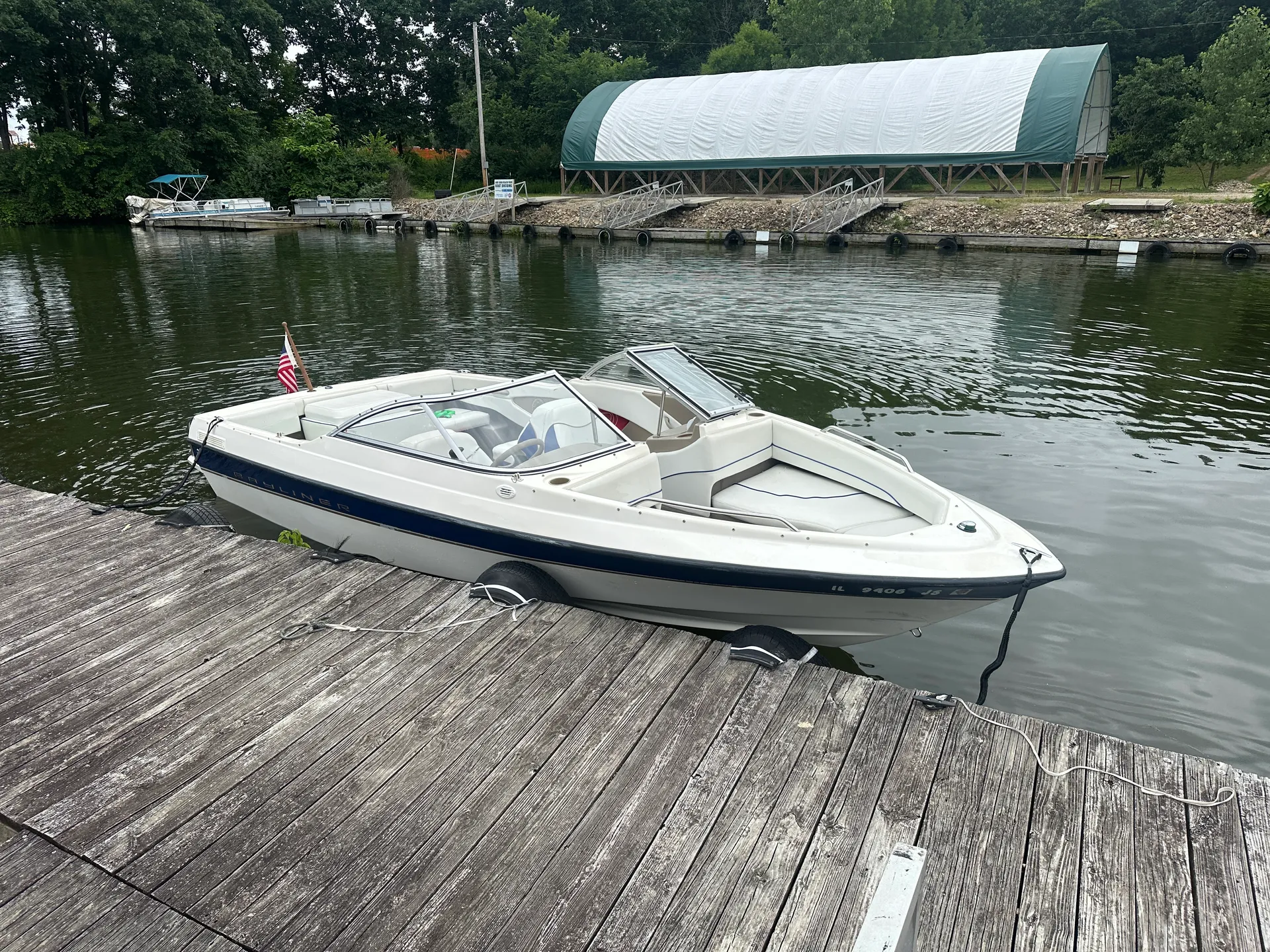 BAYLINER 1950 CLASSIC  in Watson, IL — photo 2