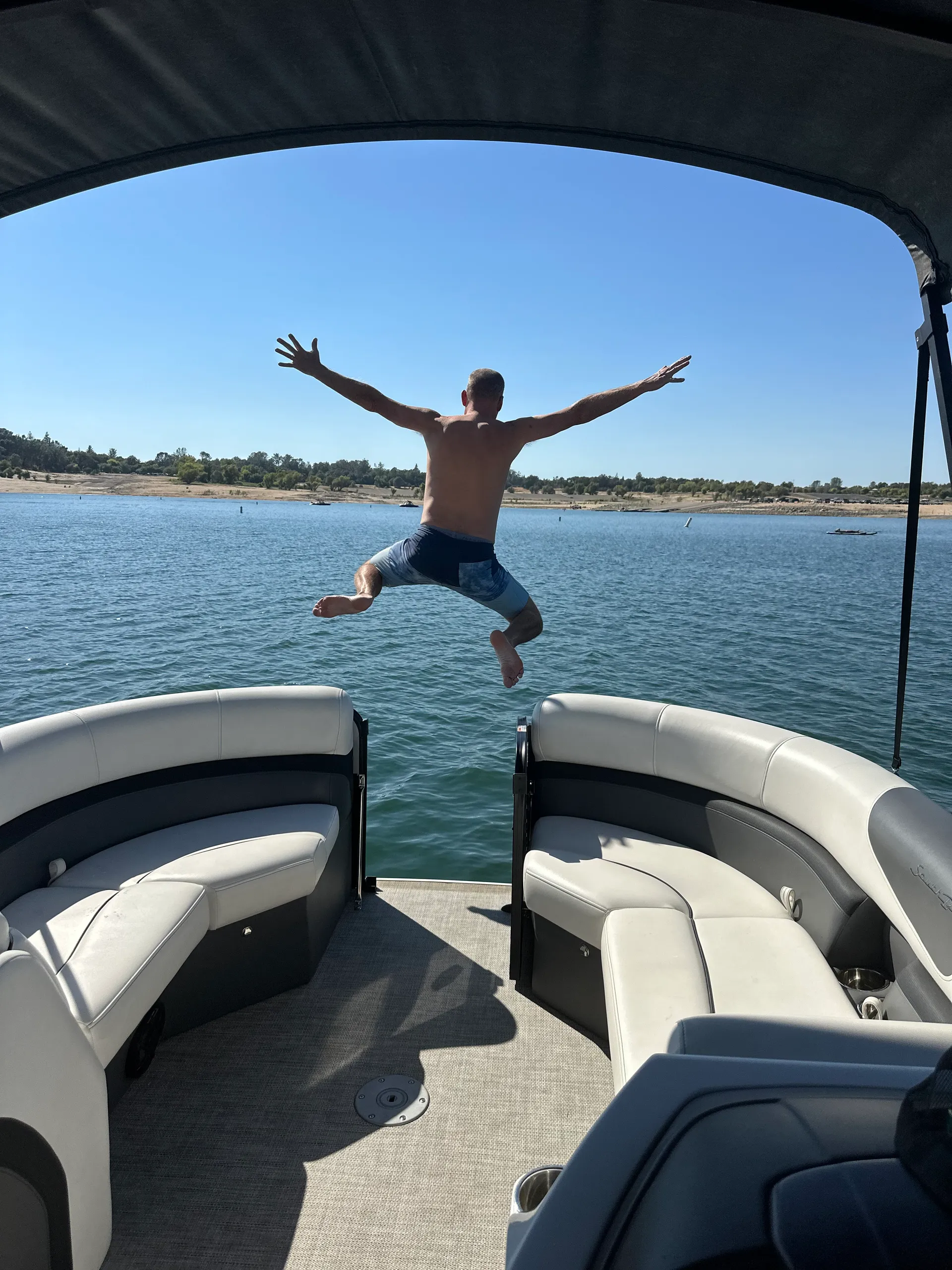 SOUTH BAY PONTOONS S224UL 2.75 TRITOON in Granite Bay, CA — photo 3