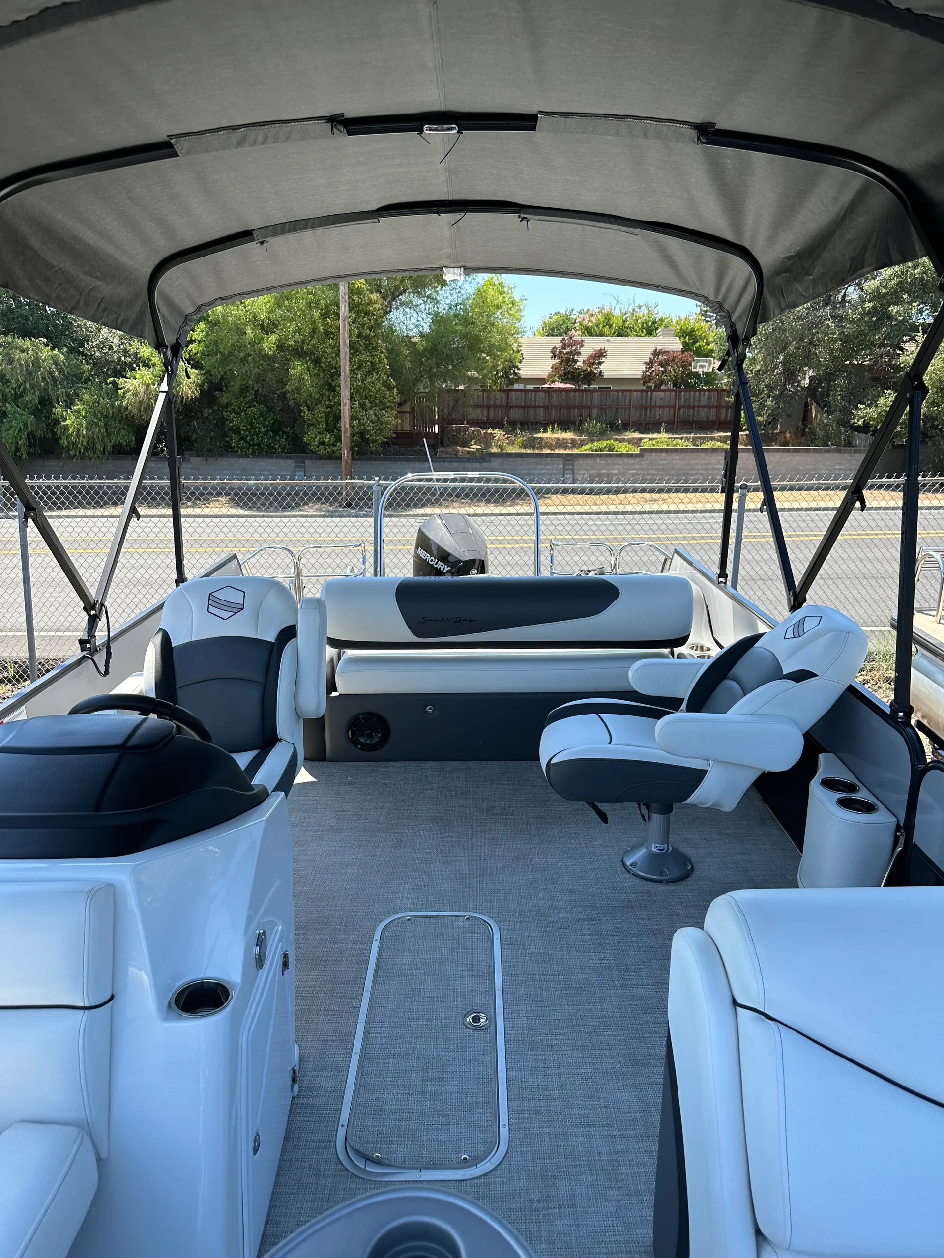 SOUTH BAY PONTOONS S224UL 2.75 TRITOON in Granite Bay, CA — photo 8