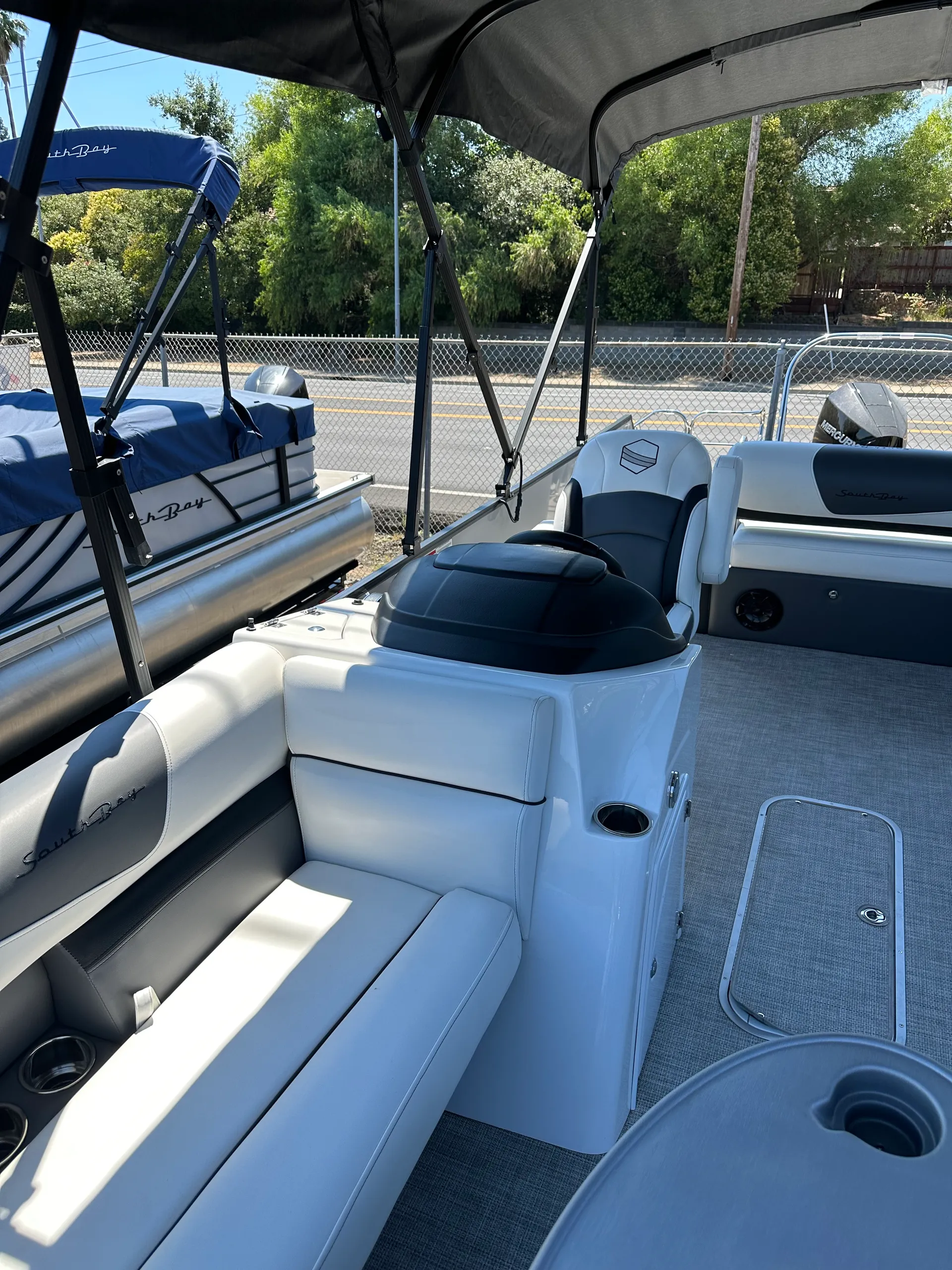 SOUTH BAY PONTOONS S224UL 2.75 TRITOON in Granite Bay, CA — photo 10