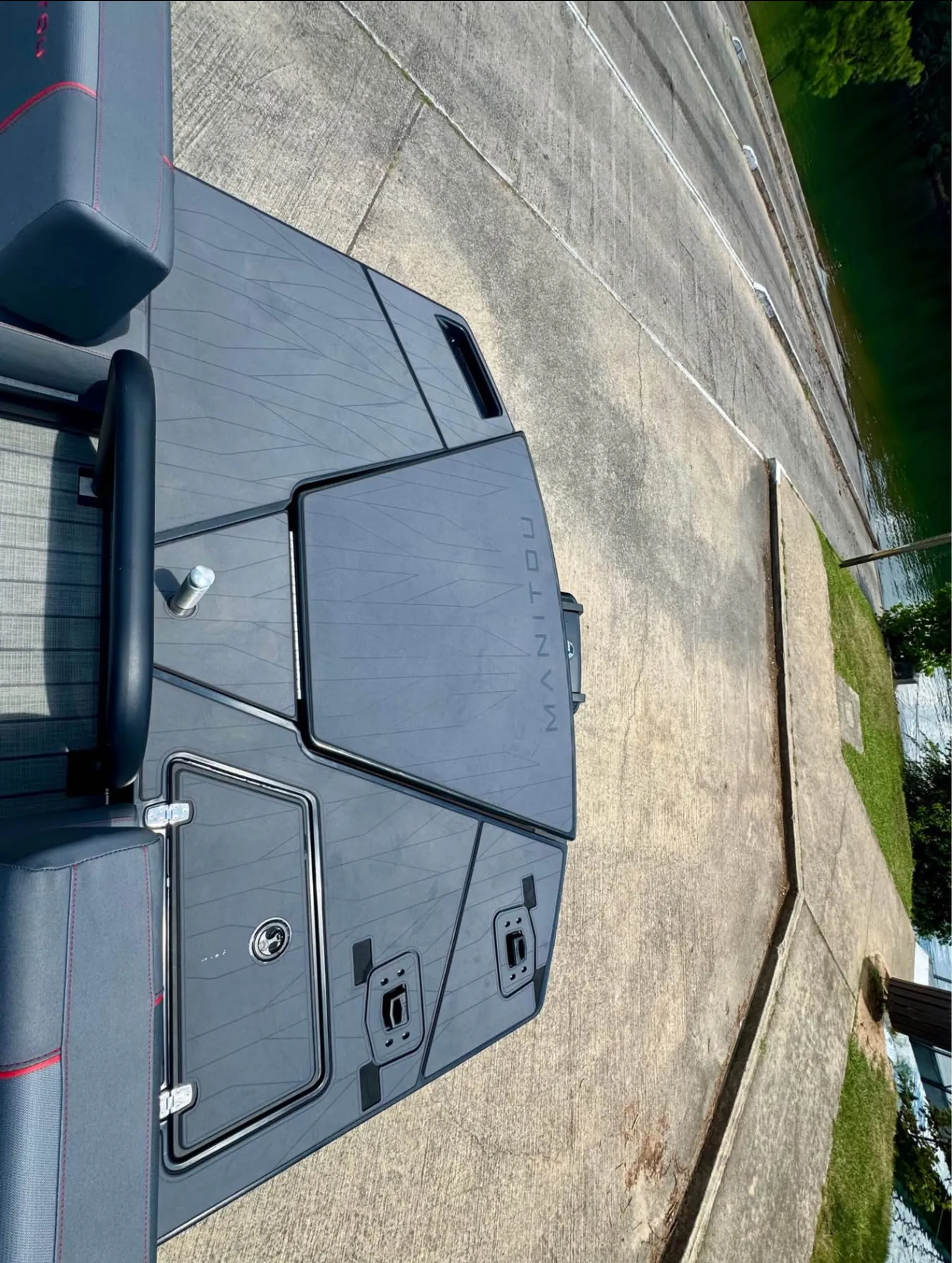 MANITOU PONTOON 24 EXPLORE MAX SWITCHBACK in Acworth, GA — photo 5