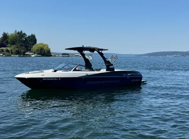Rent a MALIBU BOATS ski and wakeboard in Bellevue, WA near me