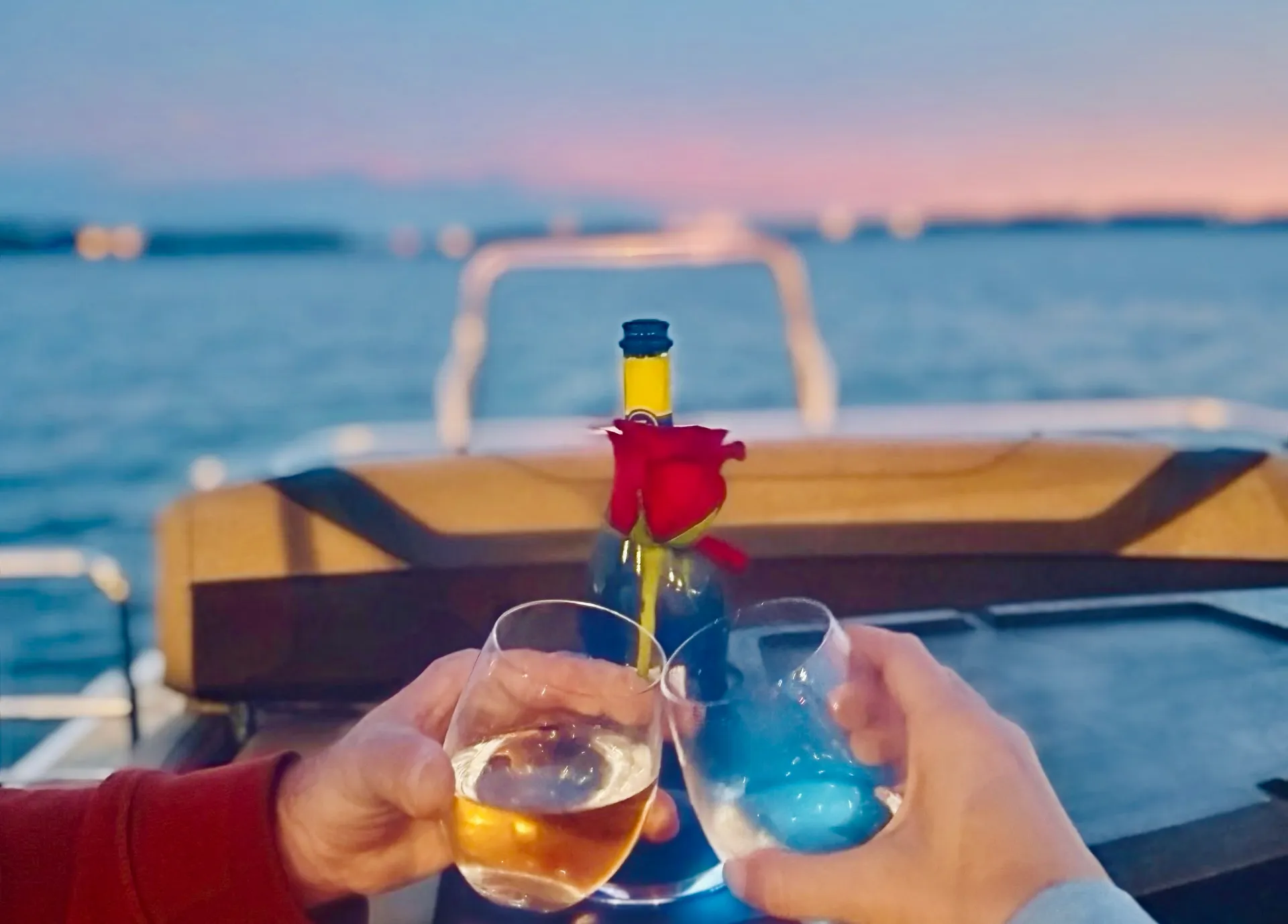 150hp Bennington Lounger For 12 w/ Spacious Platform Bed in the Back!