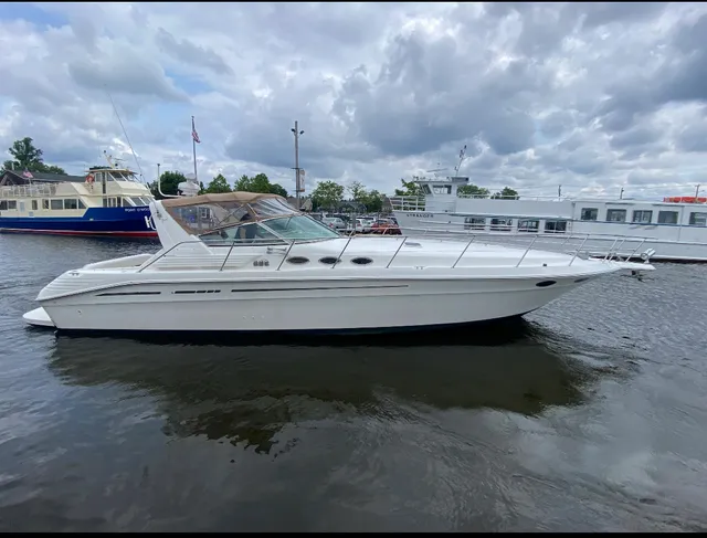 Rent a Sea Ray Boats cruiser in Leander, TX near me