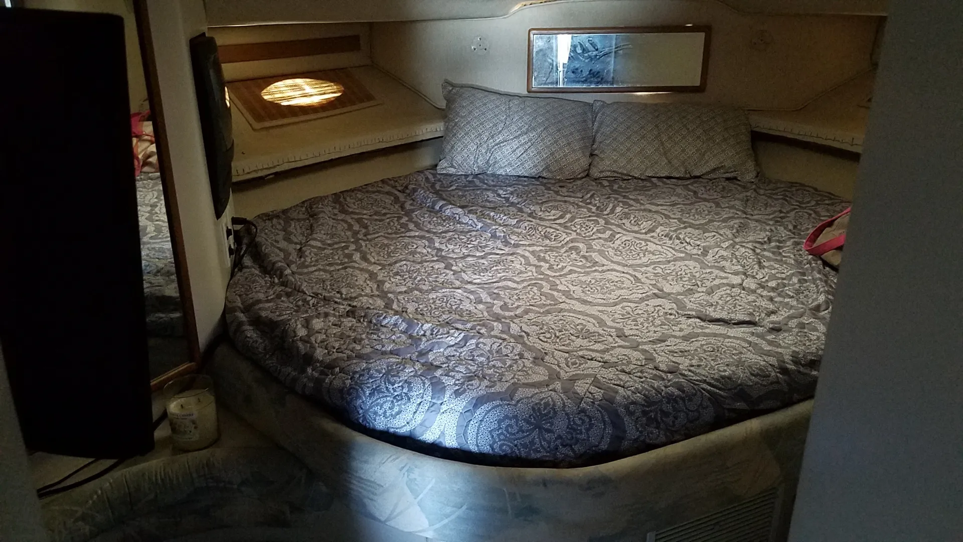 Sea Ray Boats 400 Express Cruiser in Leander, TX — photo 6