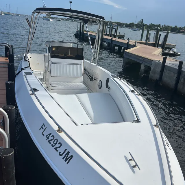 Rent a Paramount Powerboats center console in Lantana, FL near me