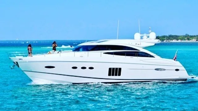 Rent a Princess motor yacht in Destin, FL near me