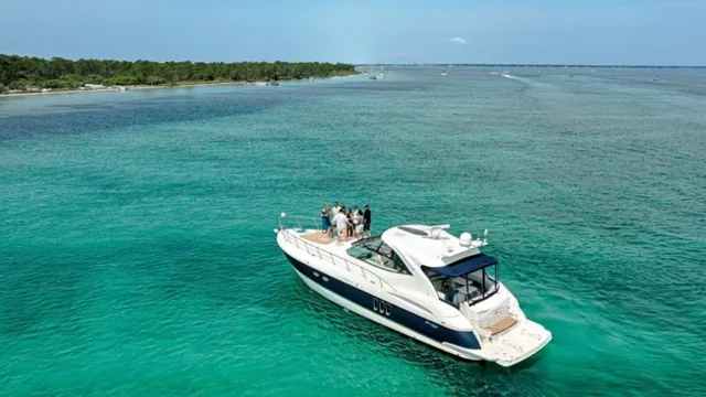 Rent a Cruisers 520 express motor yacht in Destin, FL near me