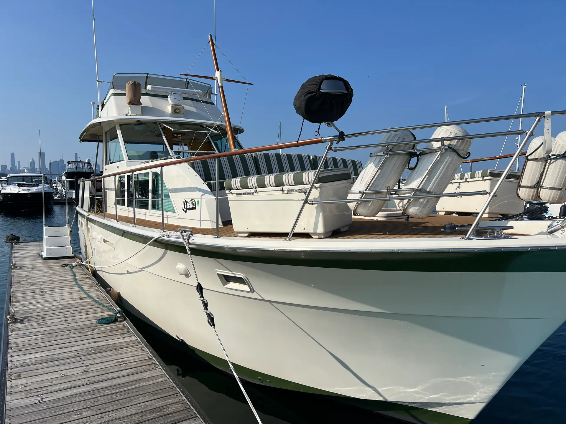 Classic 43ft Hatteras Motor Yacht with USCG Captain Included