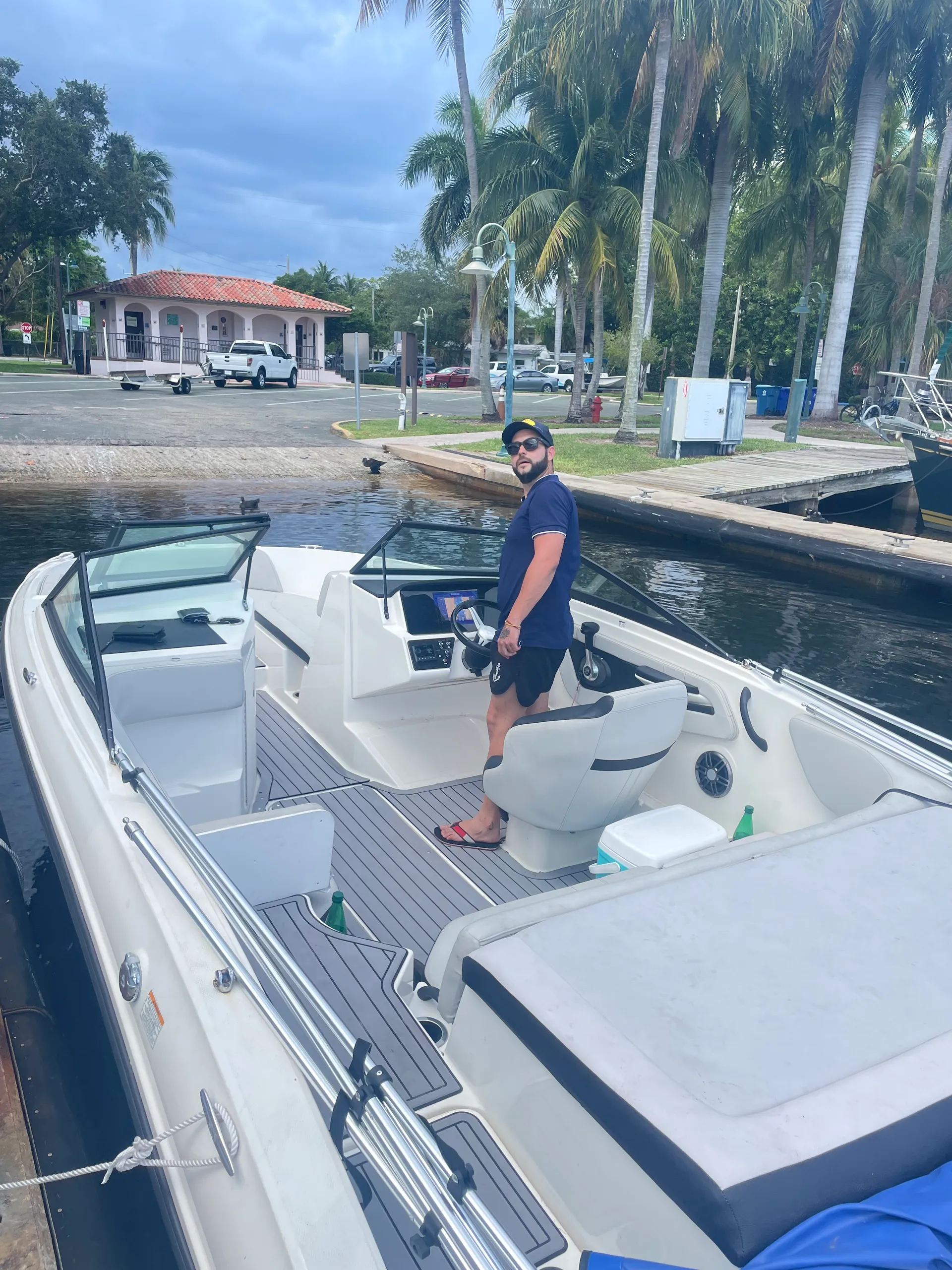 SEA RAY BOATS 190 SPX OB in Fort Lauderdale, FL — photo 6