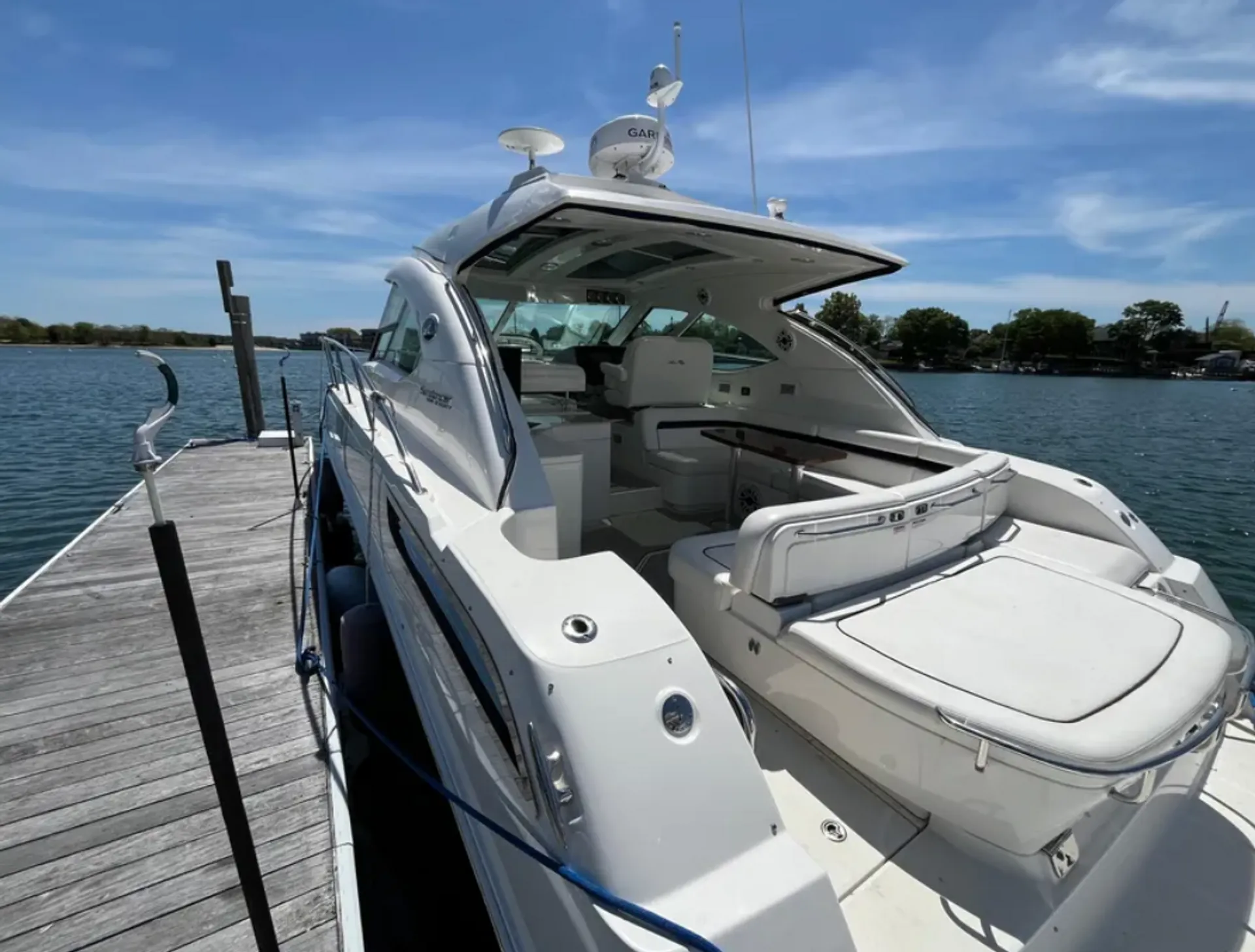 $700 hr | 14 ppl | Luxury Yacht