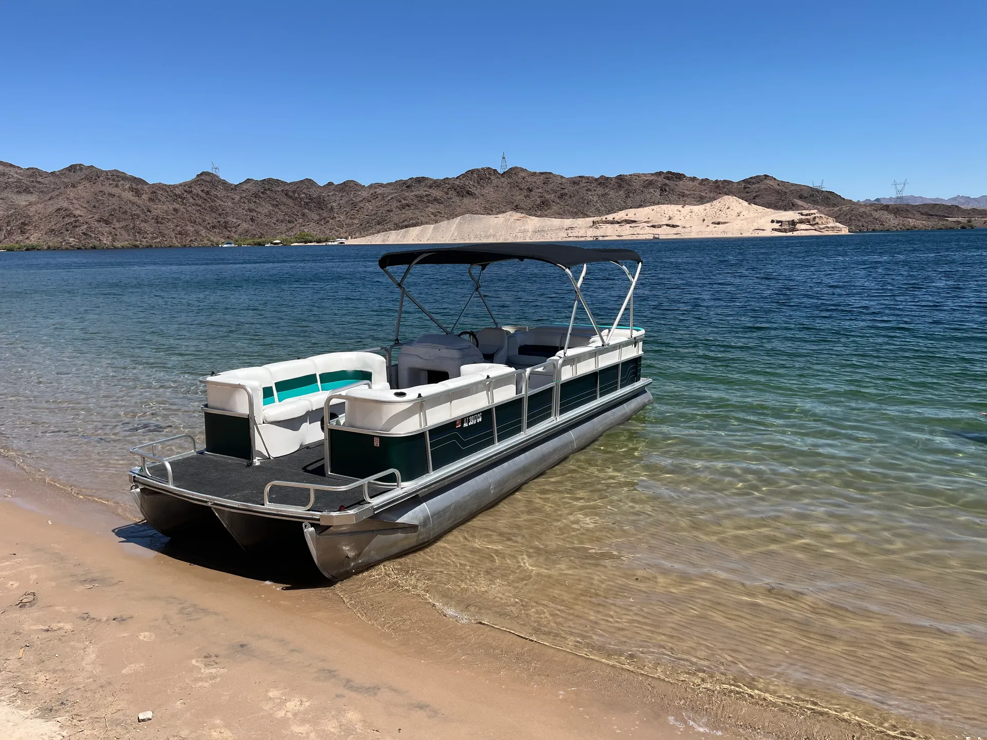 24’ Suncrusier Tri-toon 