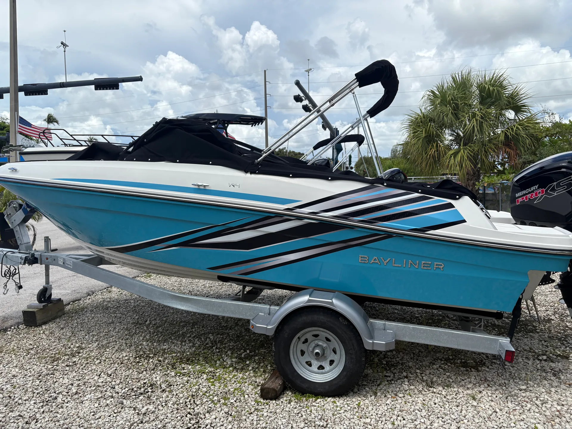 NEW LISTING!!! BRAND NEW 2024 Bayliner VR4! - The Perfect Day Boat