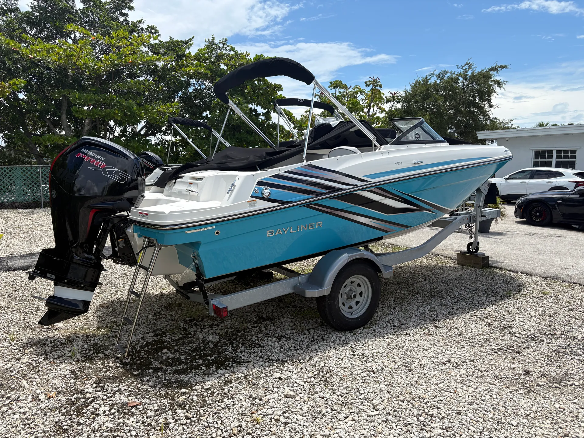 NEW LISTING!!! BRAND NEW 2024 Bayliner VR4! - The Perfect Day Boat