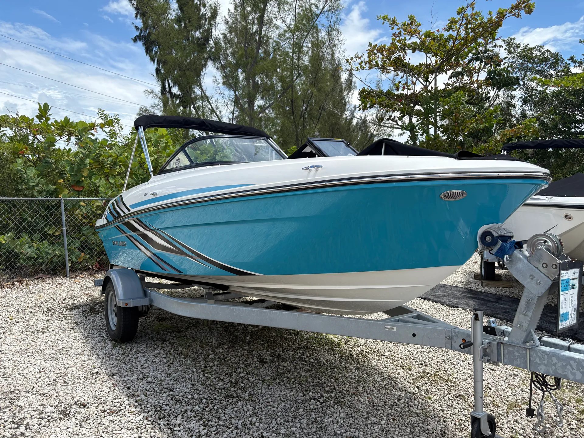 NEW LISTING!!! BRAND NEW 2024 Bayliner VR4! - The Perfect Day Boat