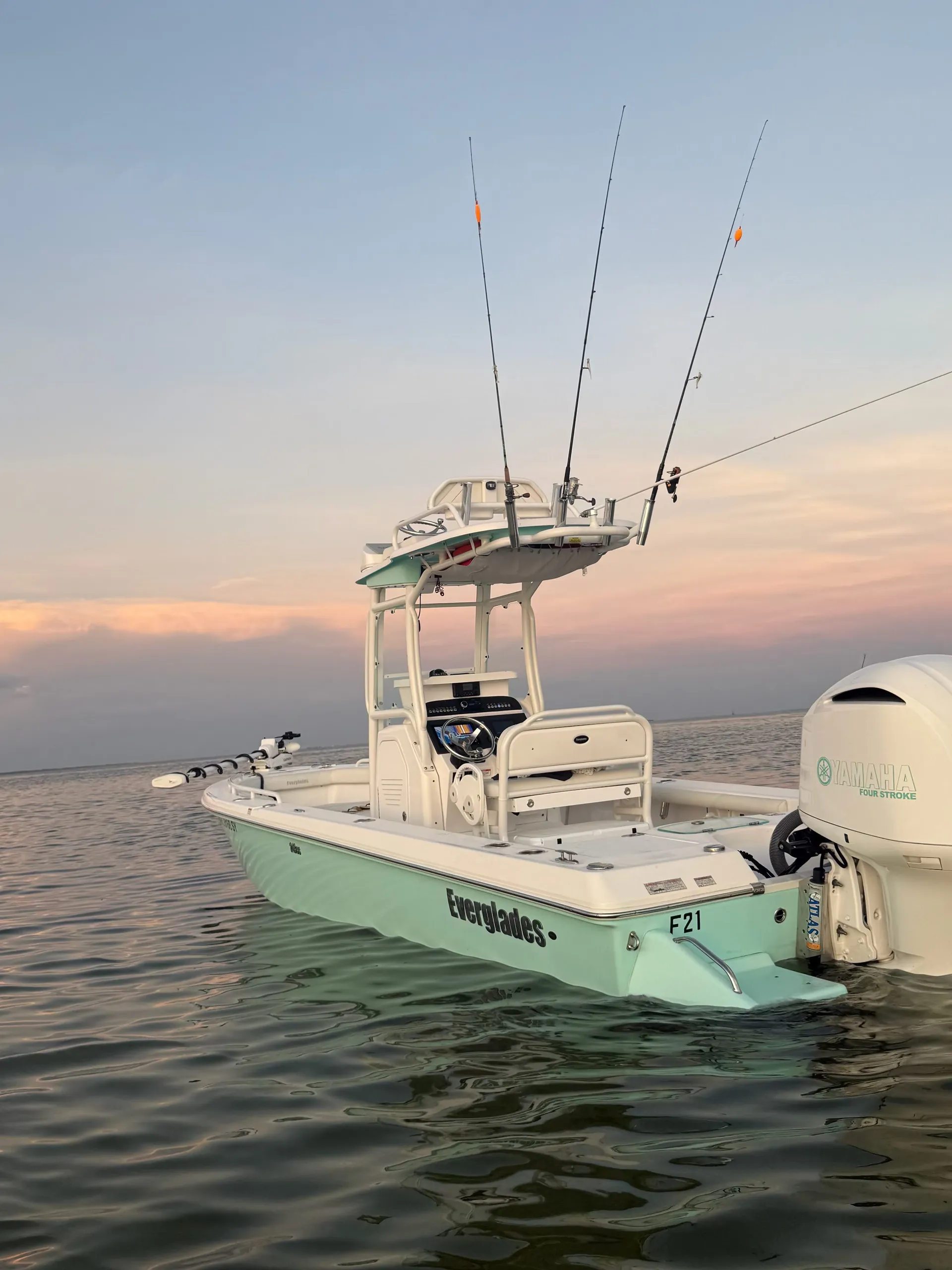 Luxury Fishing & Sandbar Adventures aboard the Everglades w Captain