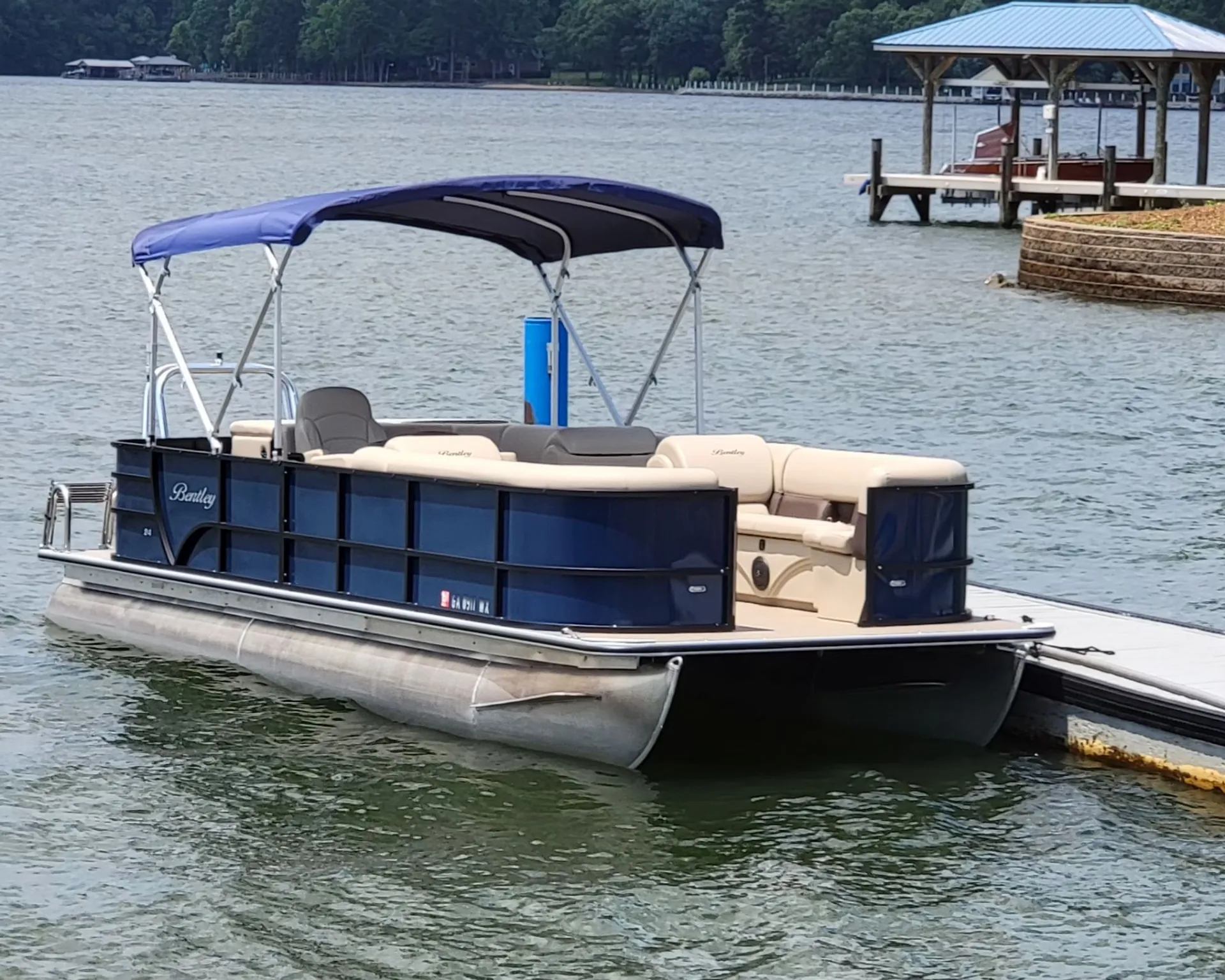 🌊 2022 Bentley 24ft Pontoon Boat for Rent – Seats 16! ⛵️