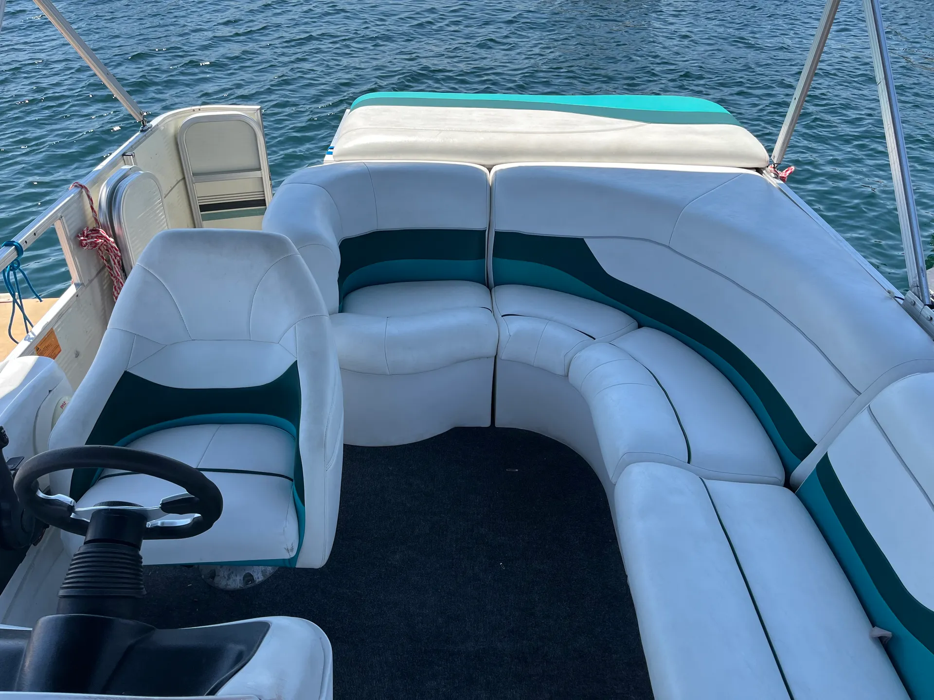 24’ Suncrusier Tri-toon 