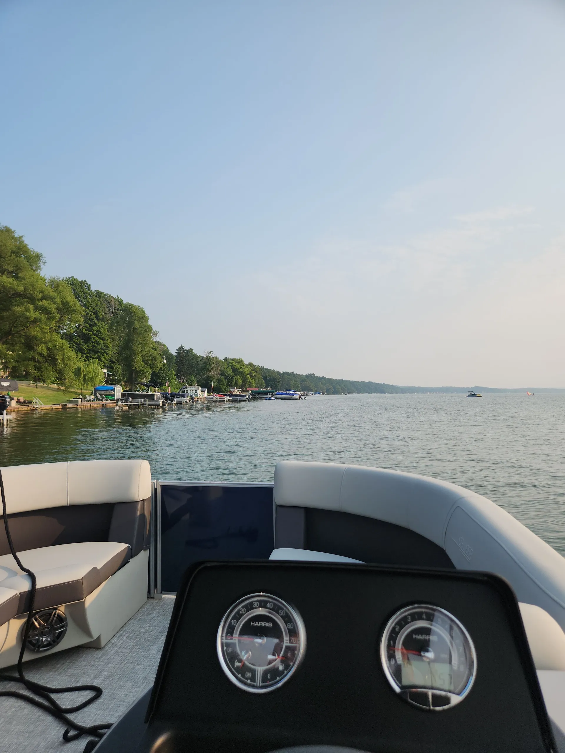 Easy Cruising on Silver Lake – 21ft Harris Pontoon
