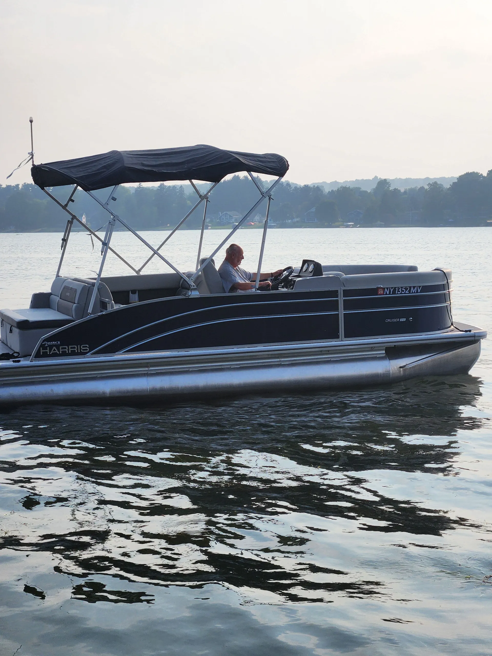 Easy Cruising on Silver Lake – 21ft Harris Pontoon