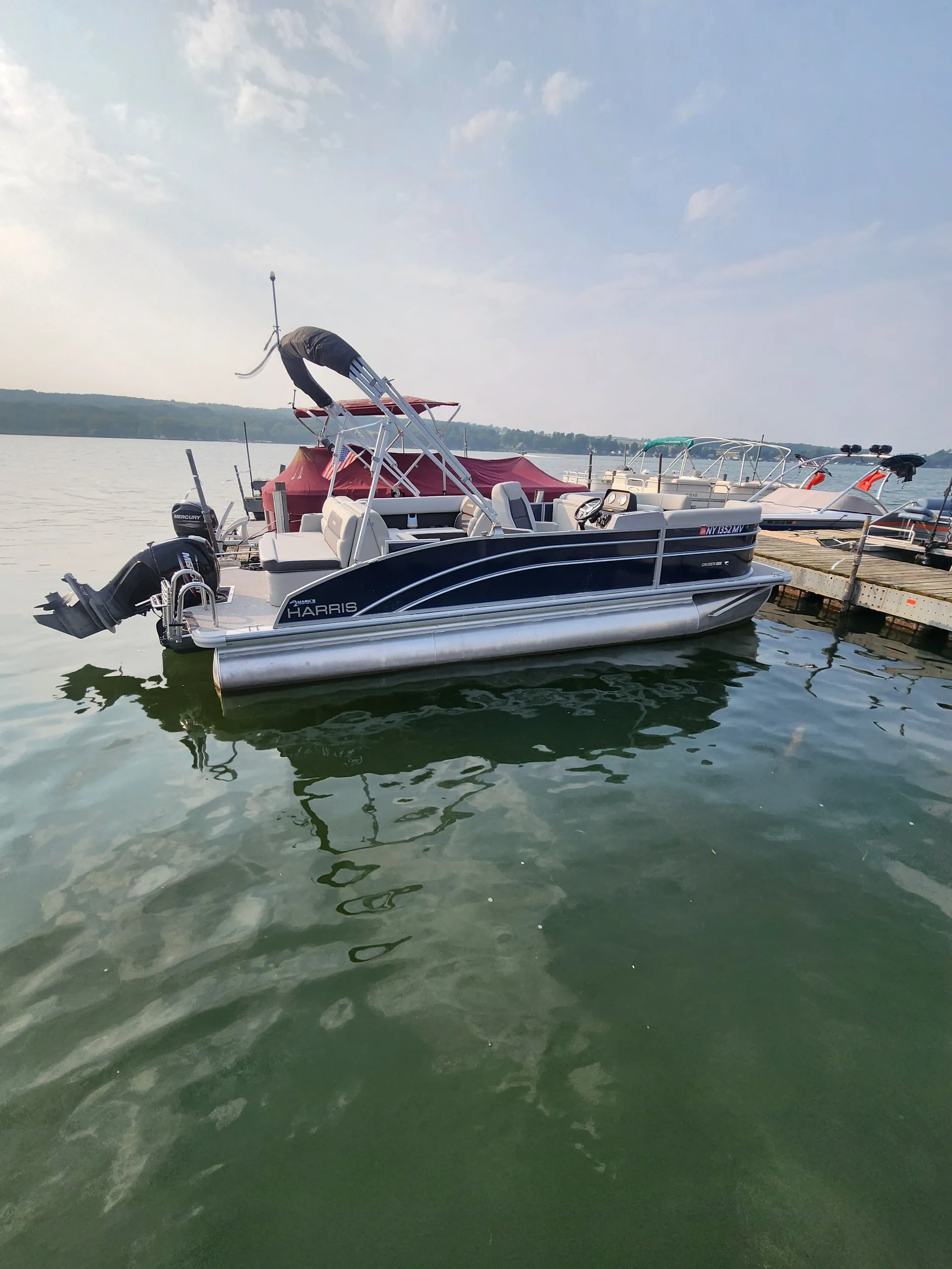 Easy Cruising on Silver Lake – 21ft Harris Pontoon