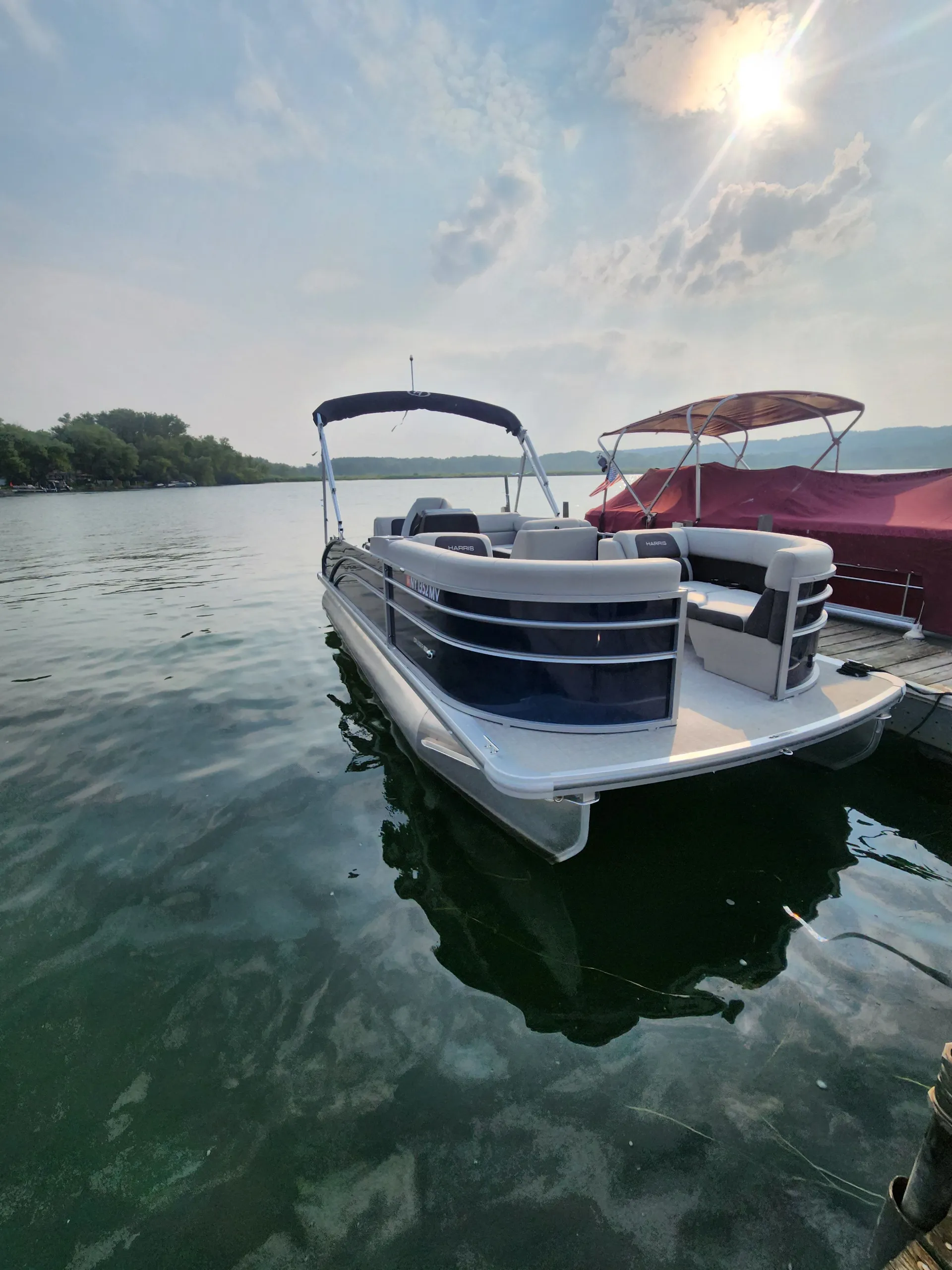 Easy Cruising on Silver Lake – 21ft Harris Pontoon