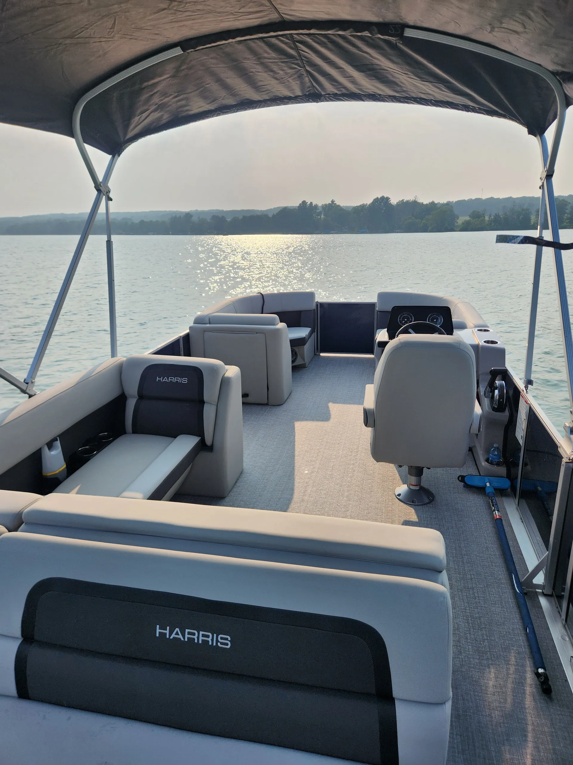 Easy Cruising on Silver Lake – 21ft Harris Pontoon