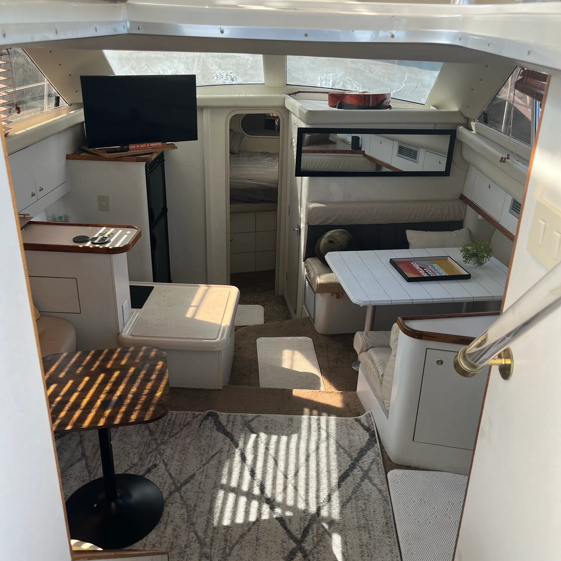 Luxury 37’ Cruisers Yacht – Spacious, Stylish & Perfect for Groups