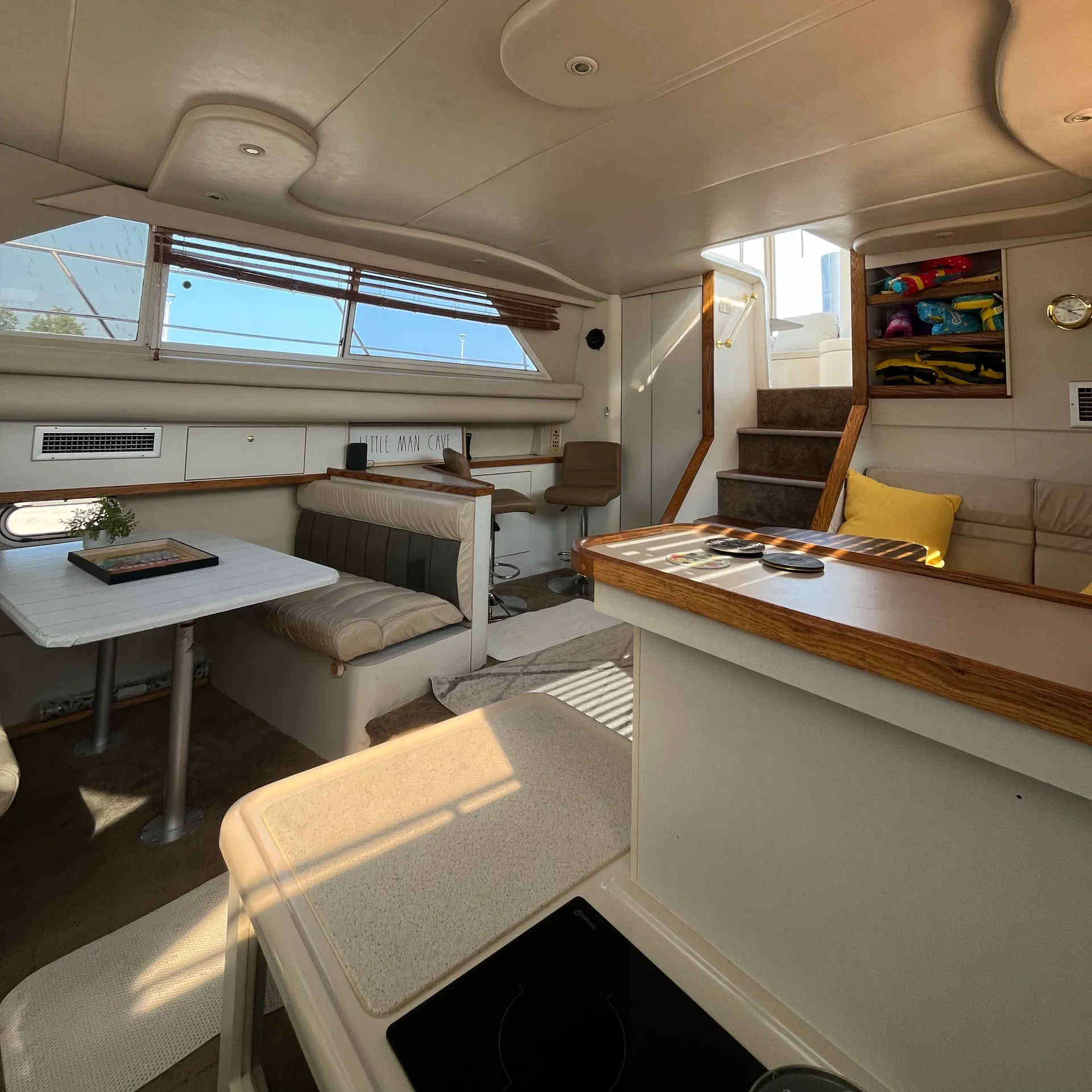 Luxury 37’ Cruisers Yacht – Spacious, Stylish & Perfect for Groups