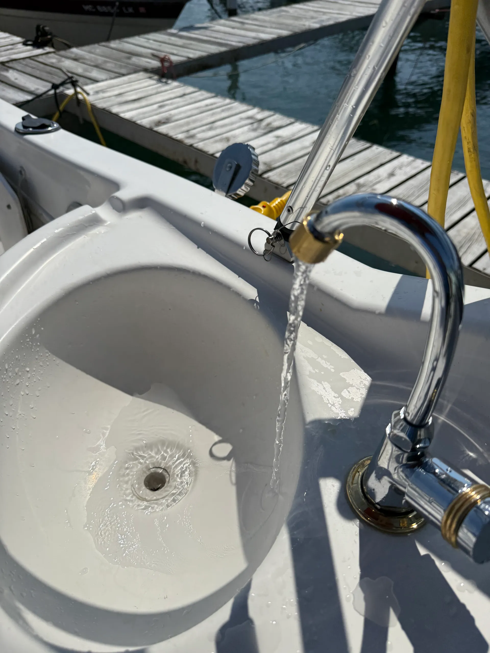 Sea Luxury for 4, for 6! Located on the Detroit River!