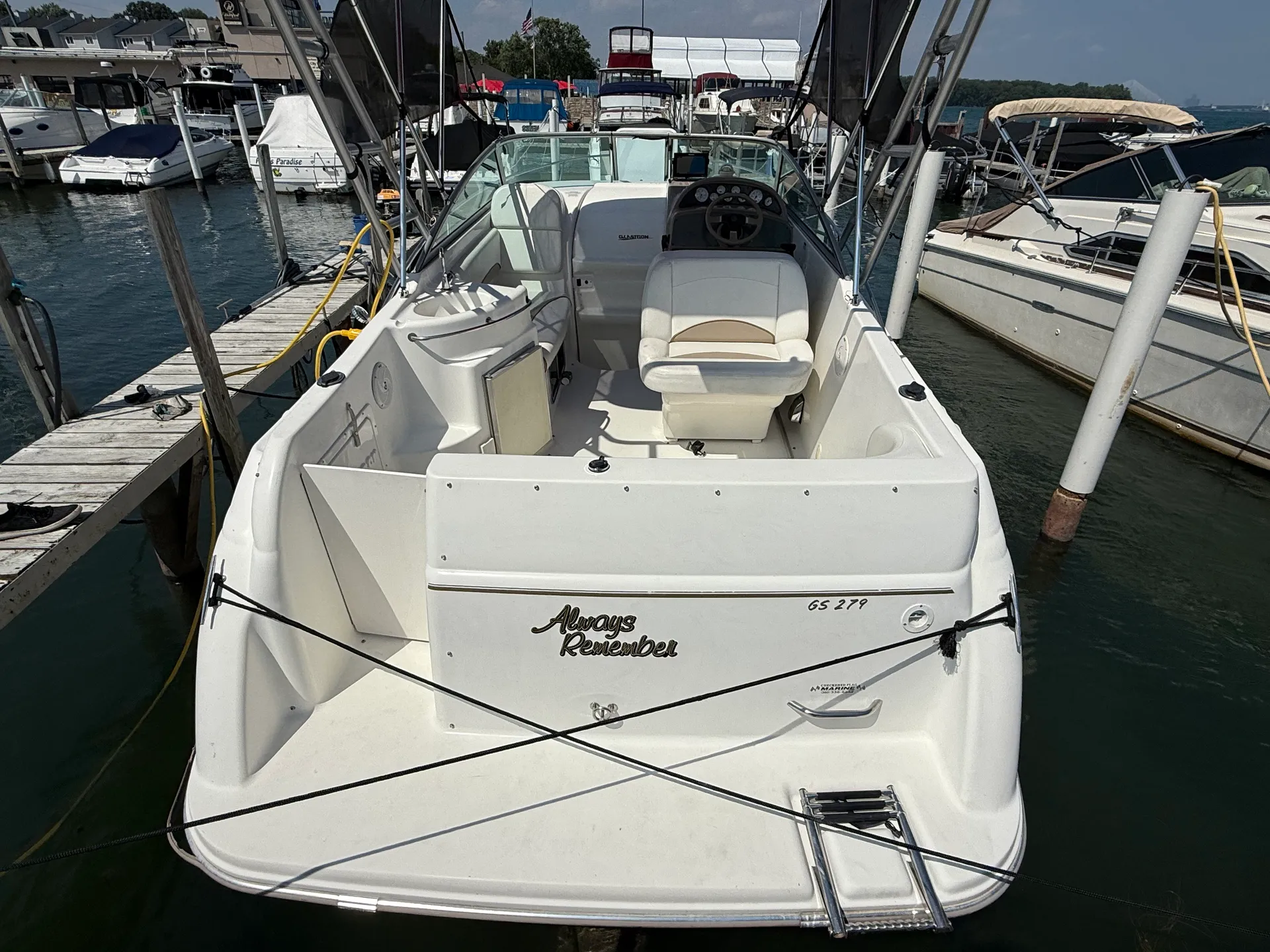 Sea Luxury for 4, for 6! Located on the Detroit River!