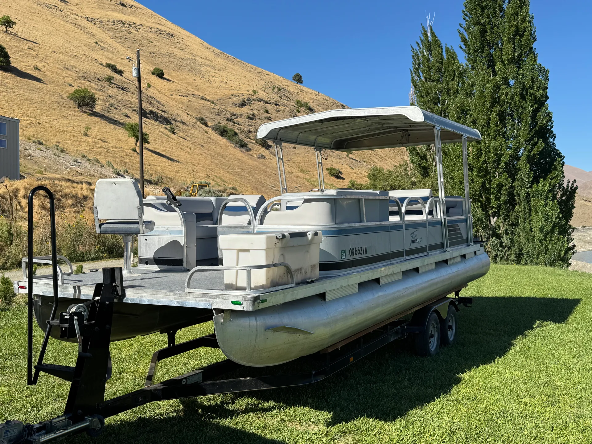 Grumman Boats Funship 24 in Huntington, OR — photo 9