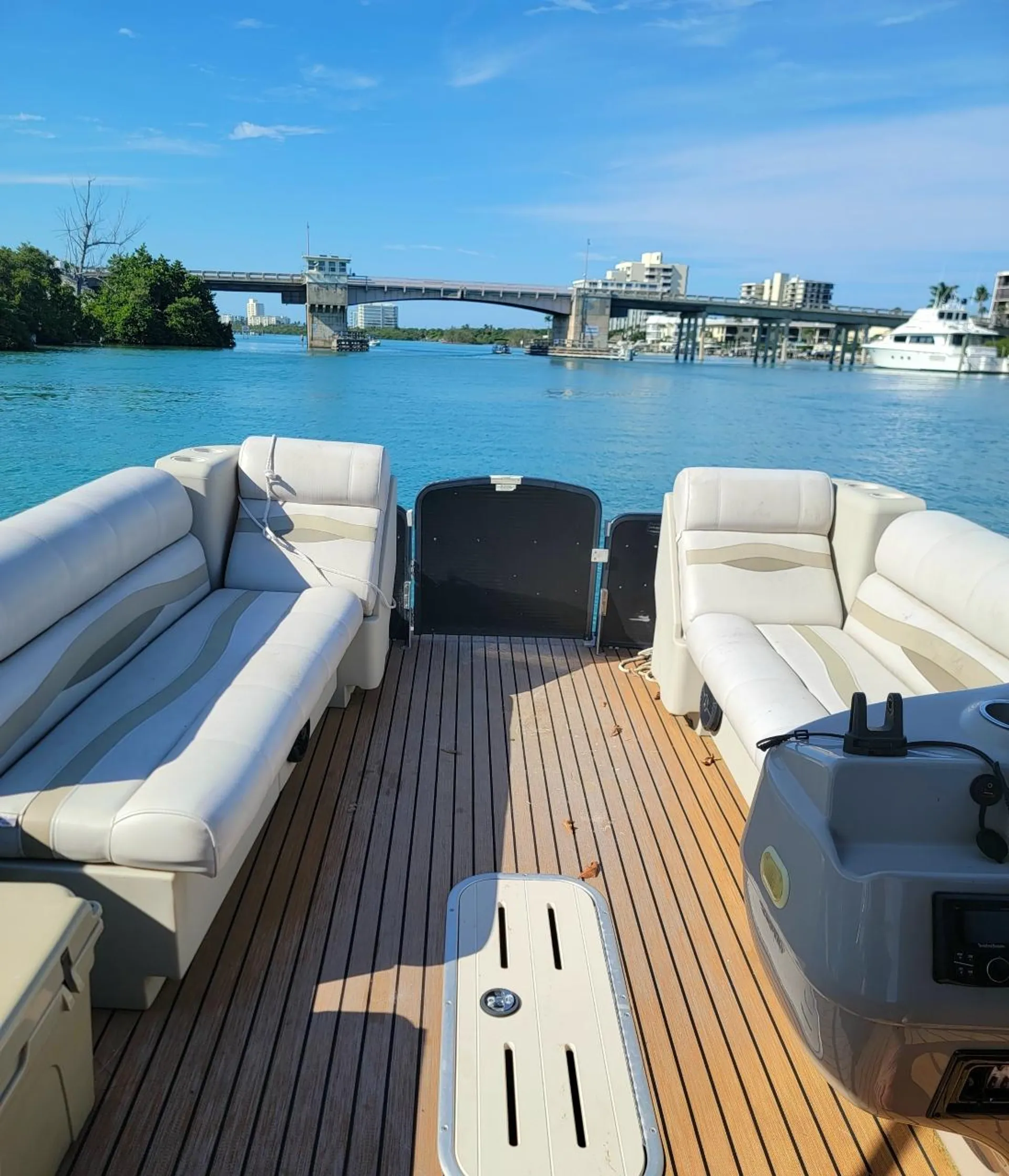 PREMIER MARINE 240 SUNSATION RE TRIPLE TUBE in Jupiter, FL — photo 3
