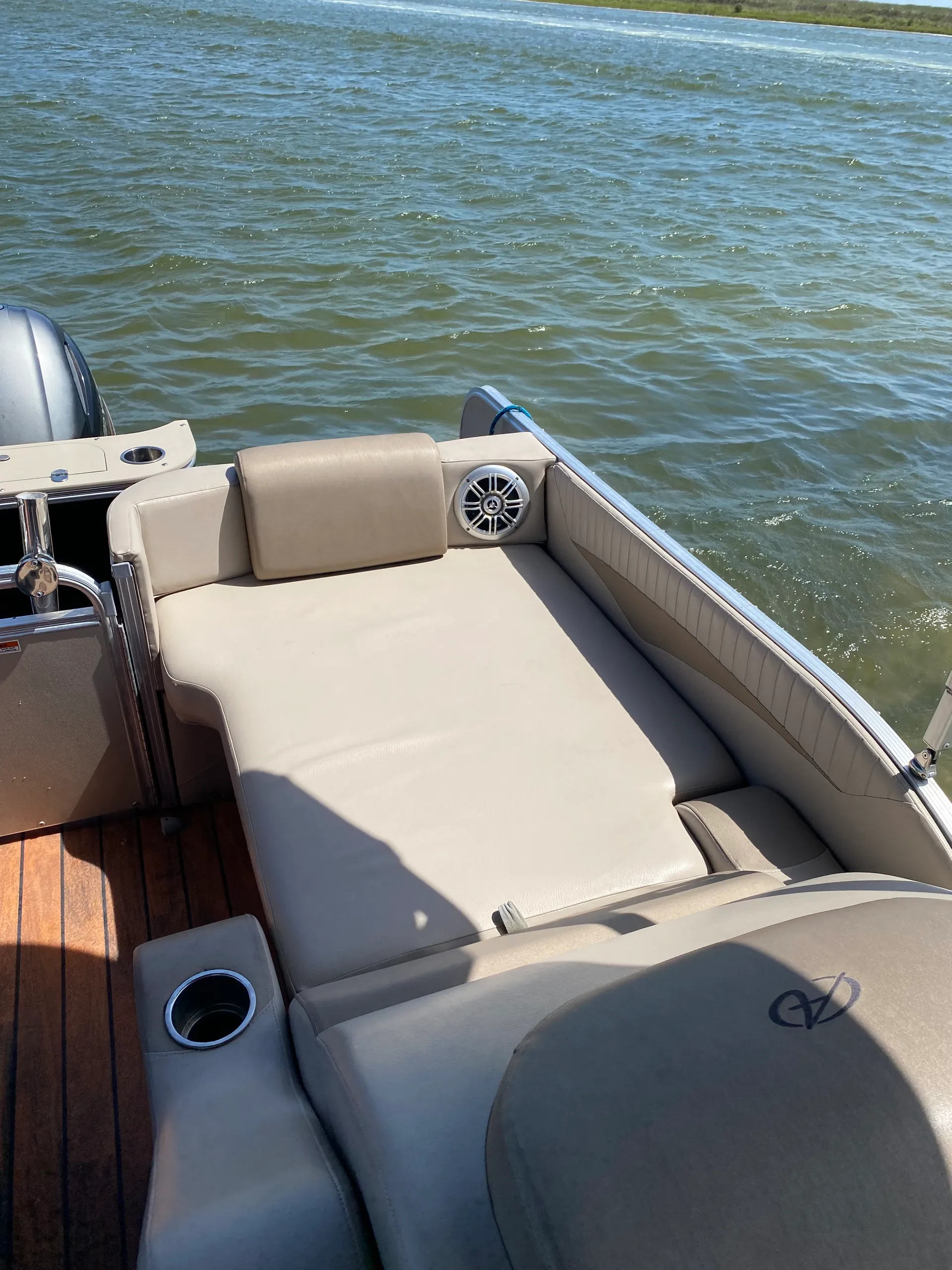 23FT Avalon Pontoon Boat - Located at private dock in Corpus!