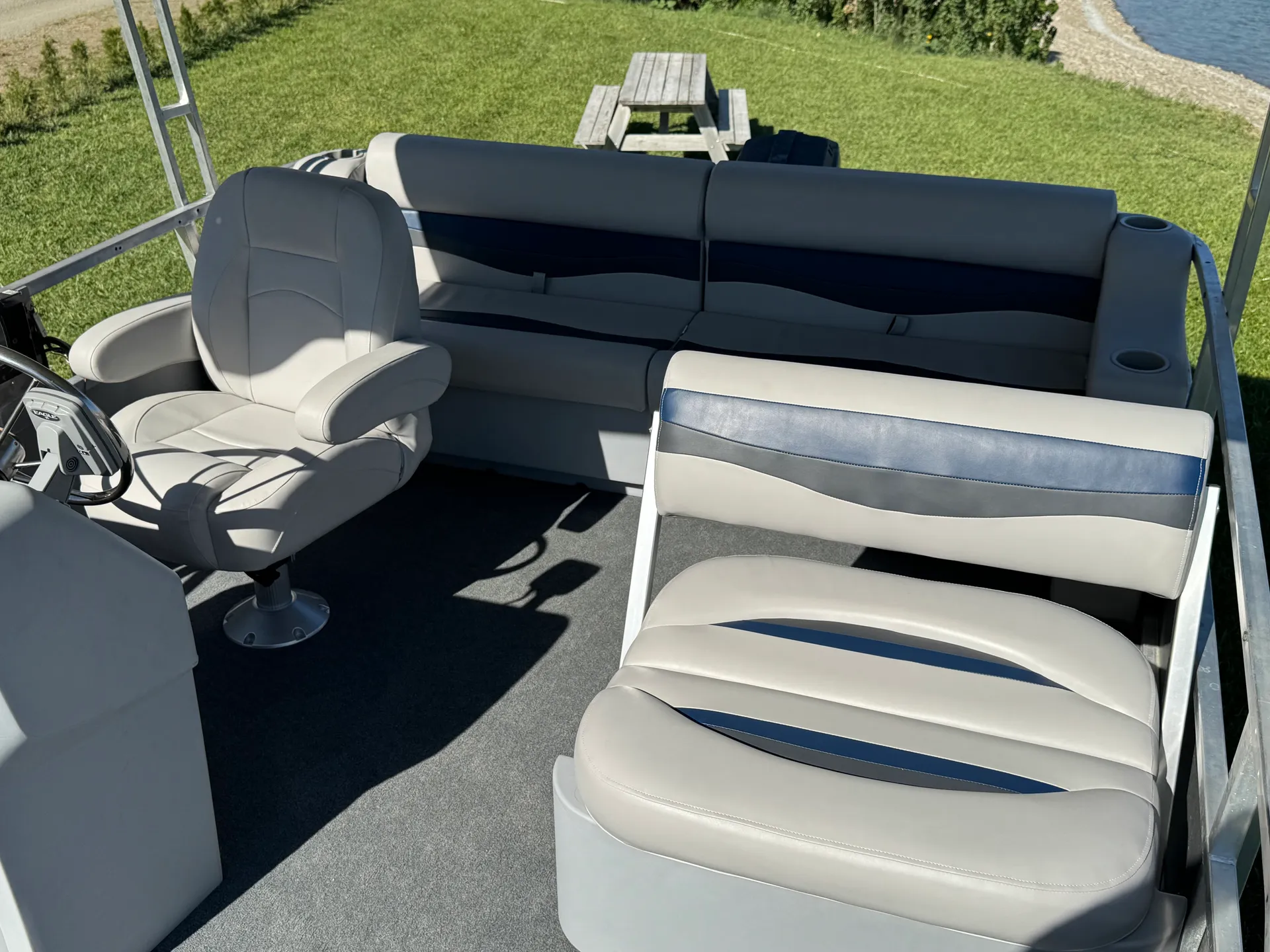 Grumman Boats Funship 24 in Huntington, OR — photo 2