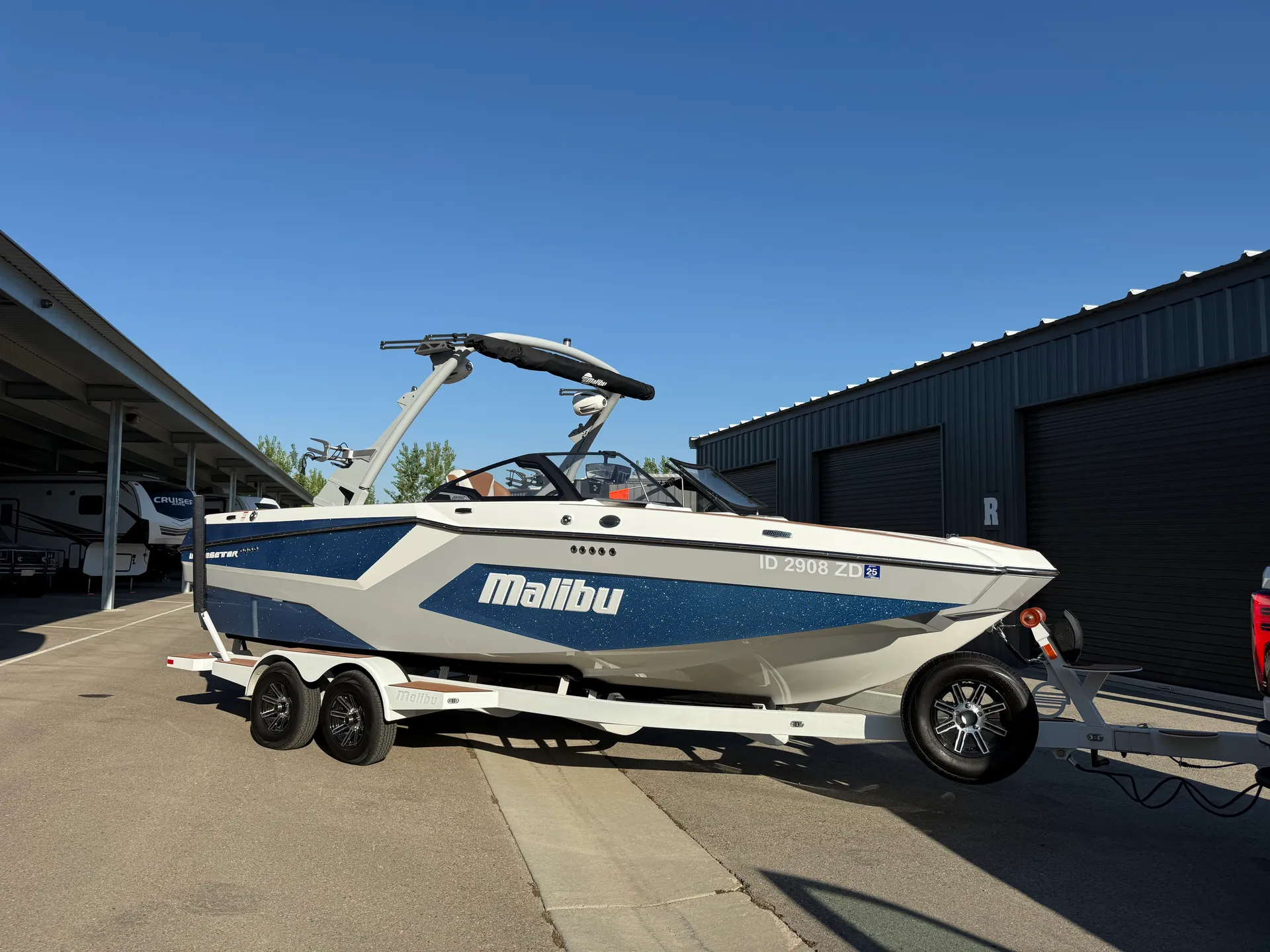 2024 Malibu 23' MXZ – Wake, Surf, Tube – Captain Included