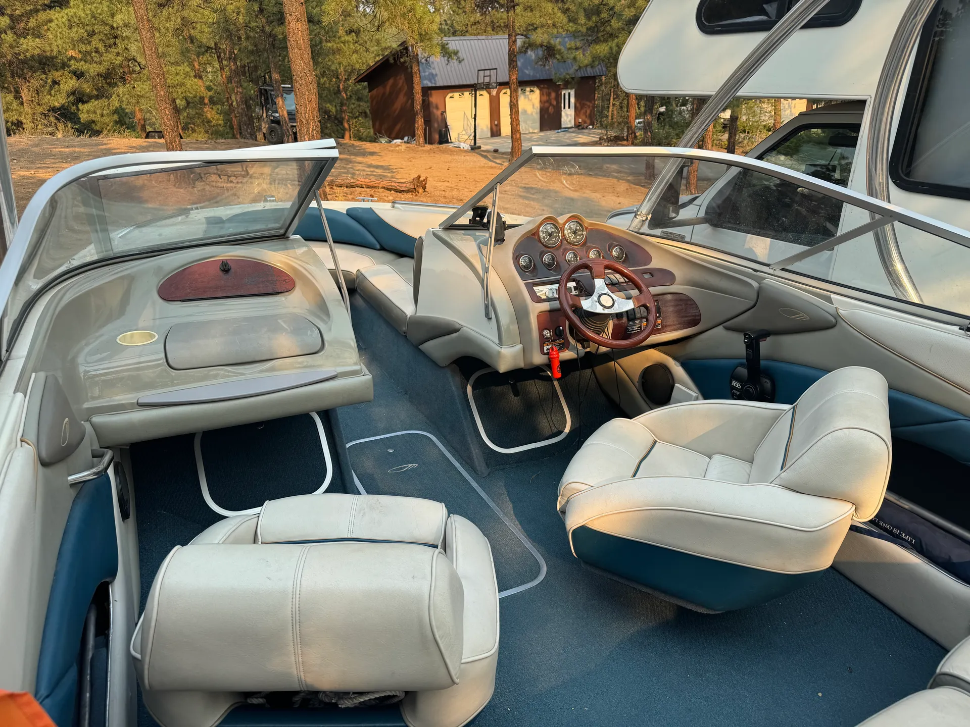 21’ Maxum 5.7L Wakeboard boat with toys