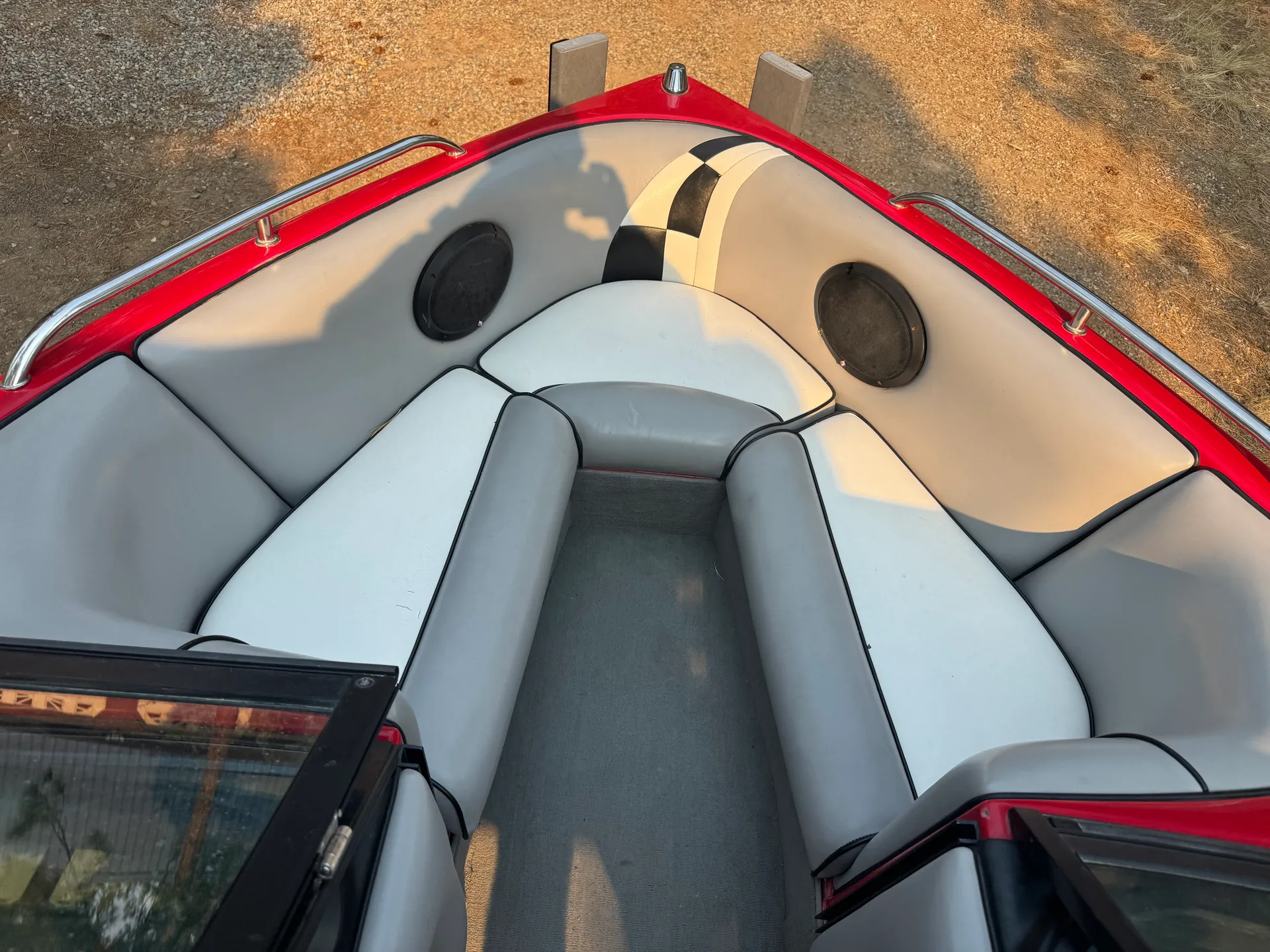 15 passenger Wakeboard/ Wake Surf Machine with 330hp