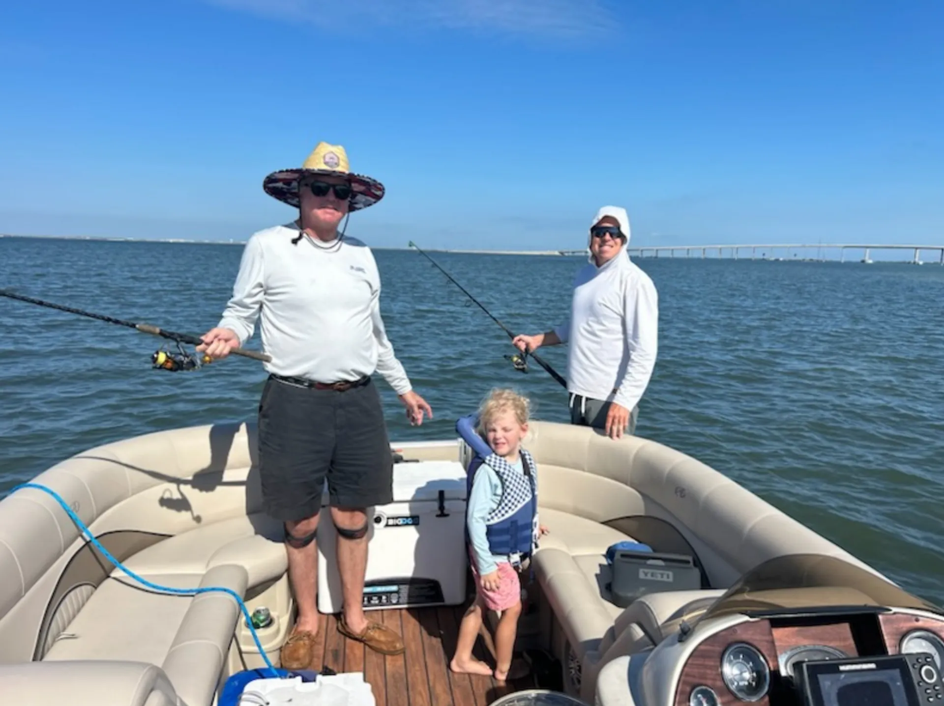 23FT Avalon Pontoon Boat - Located at private dock in Corpus!