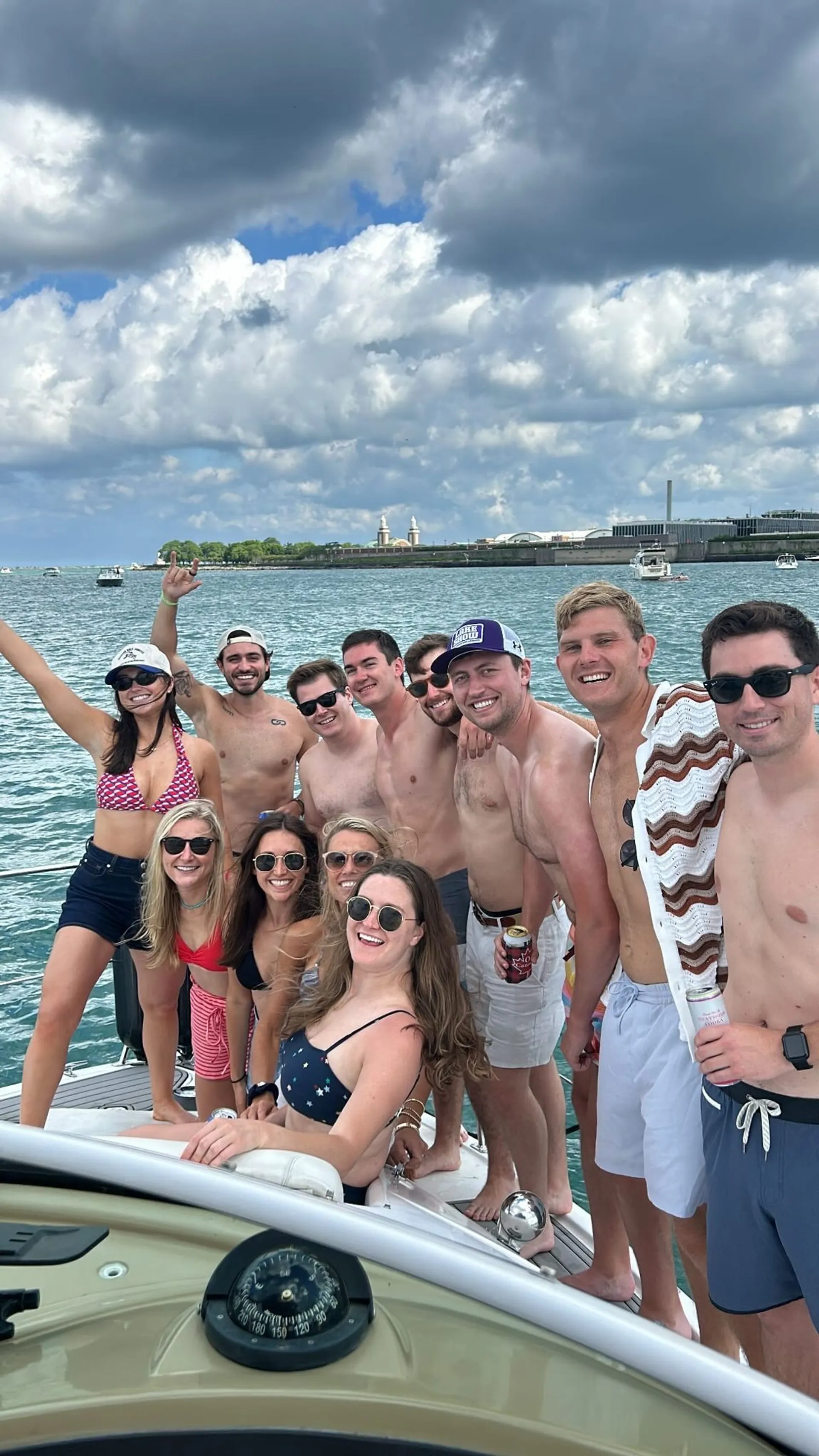Chicago’s Best Party Yacht – 40’ Double Decker Carver