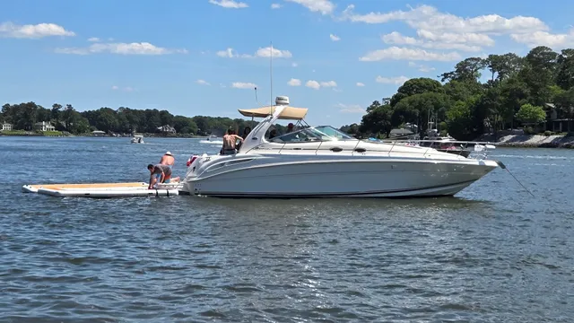 Rent a Sea Ray Boats motor yacht in Virginia Beach, VA near me